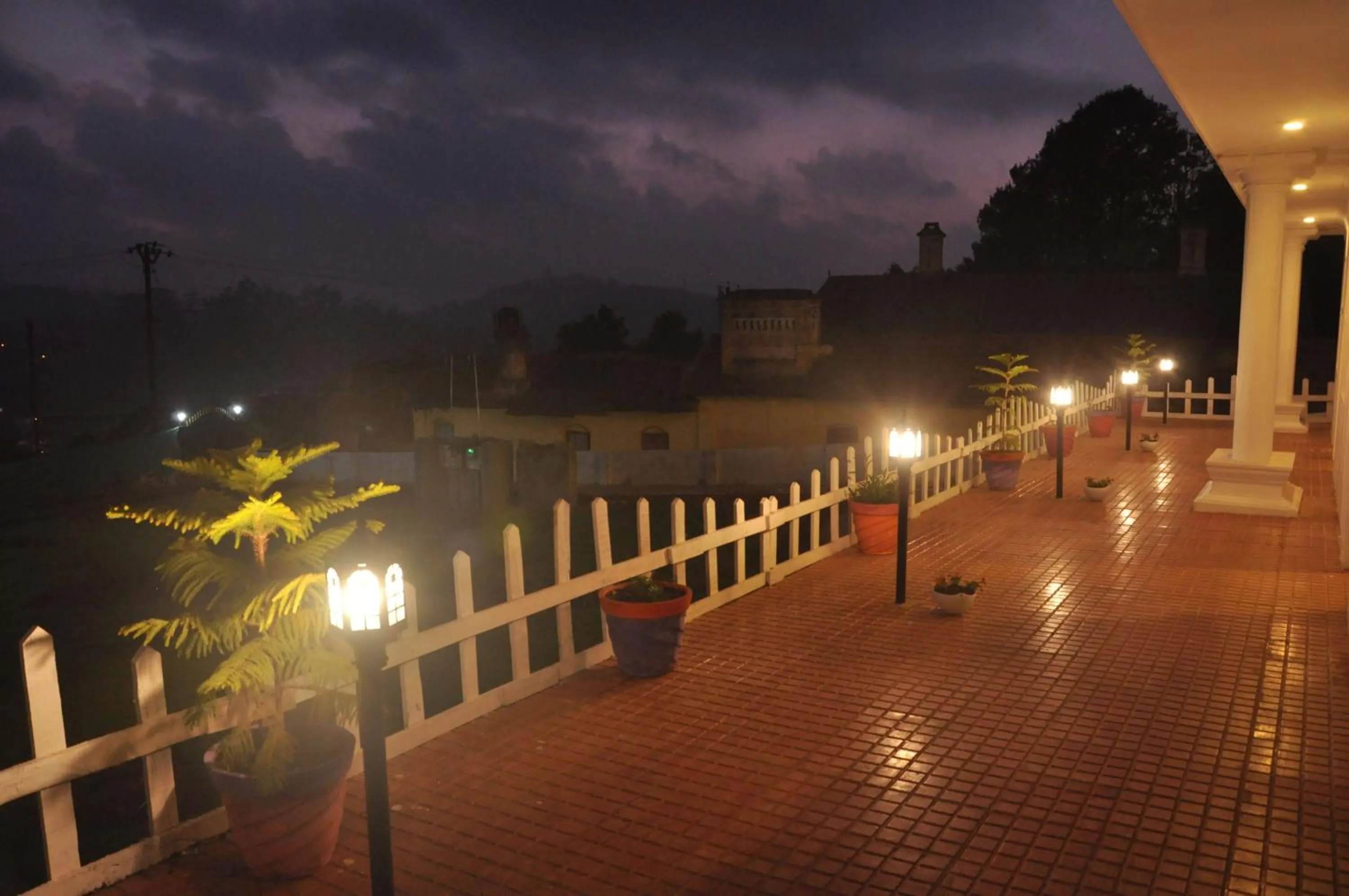 Patio in Drizzle Drop Inn