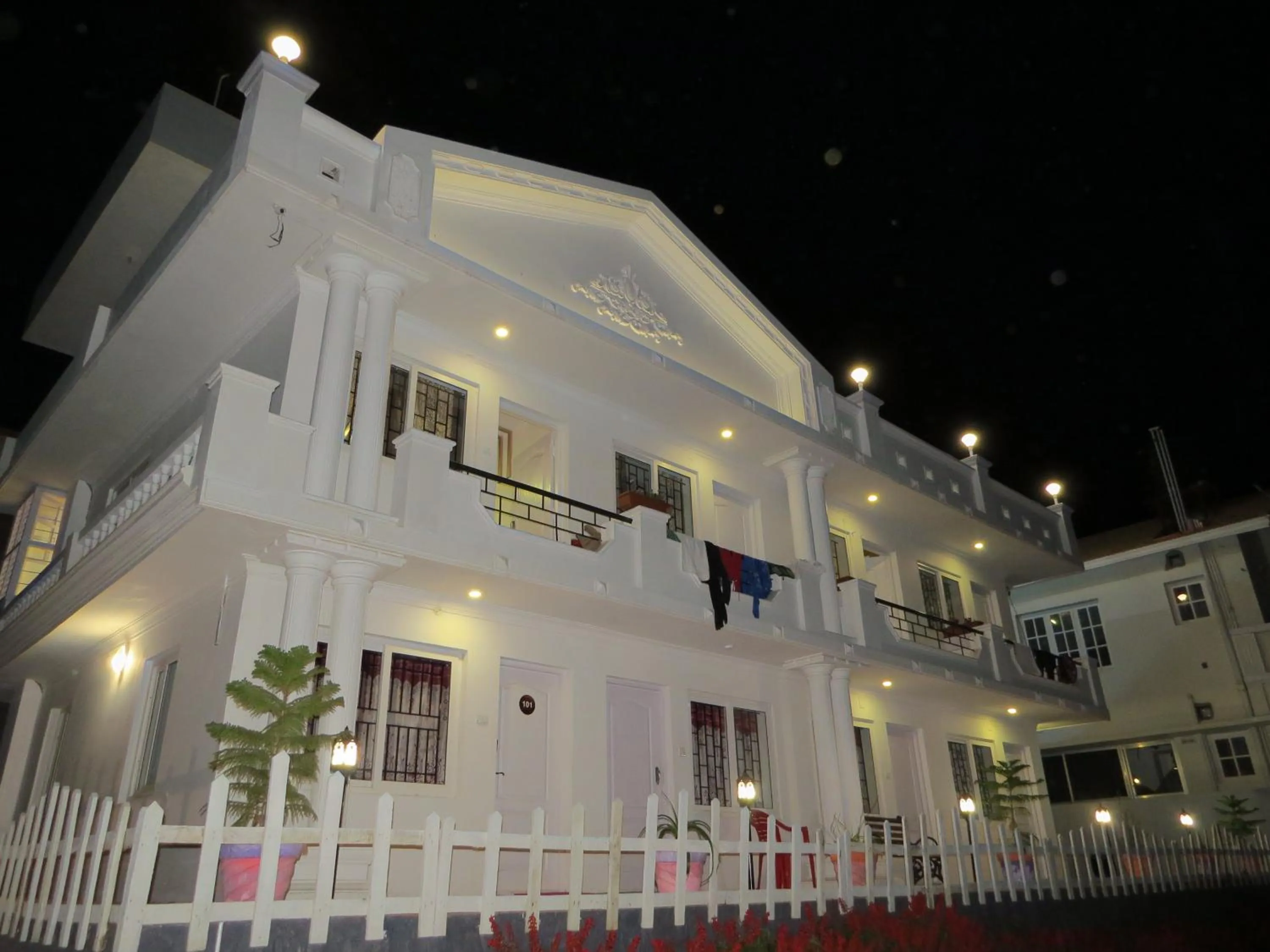 Property building in Drizzle Drop Inn