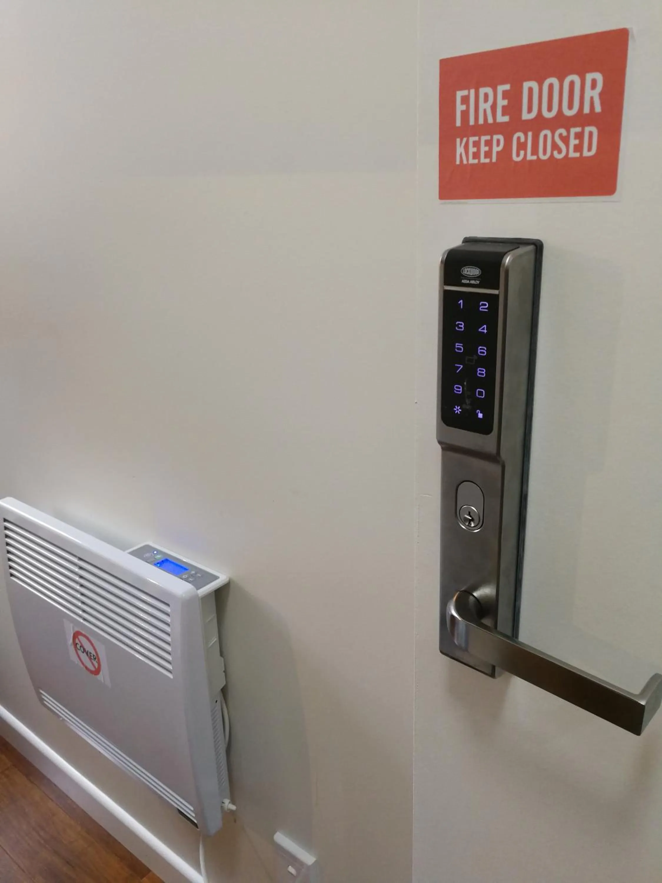 Decorative detail in Oxford Queenette Backpackers