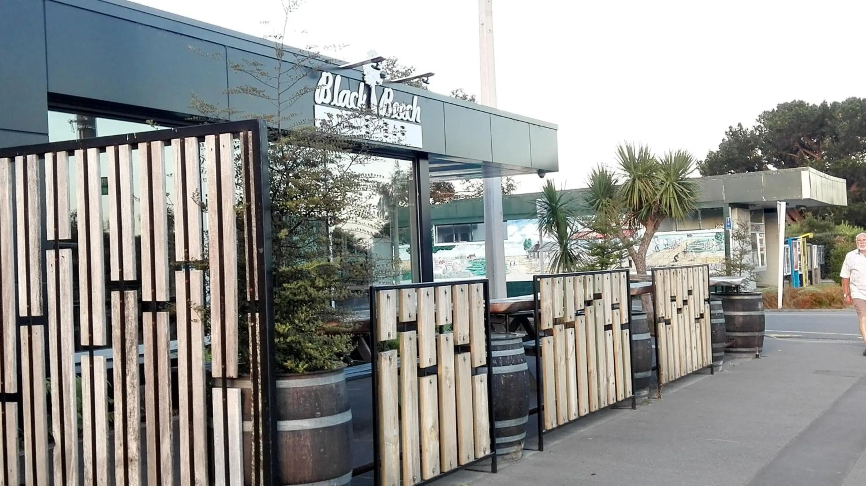 Restaurant/places to eat in Oxford Queenette Backpackers