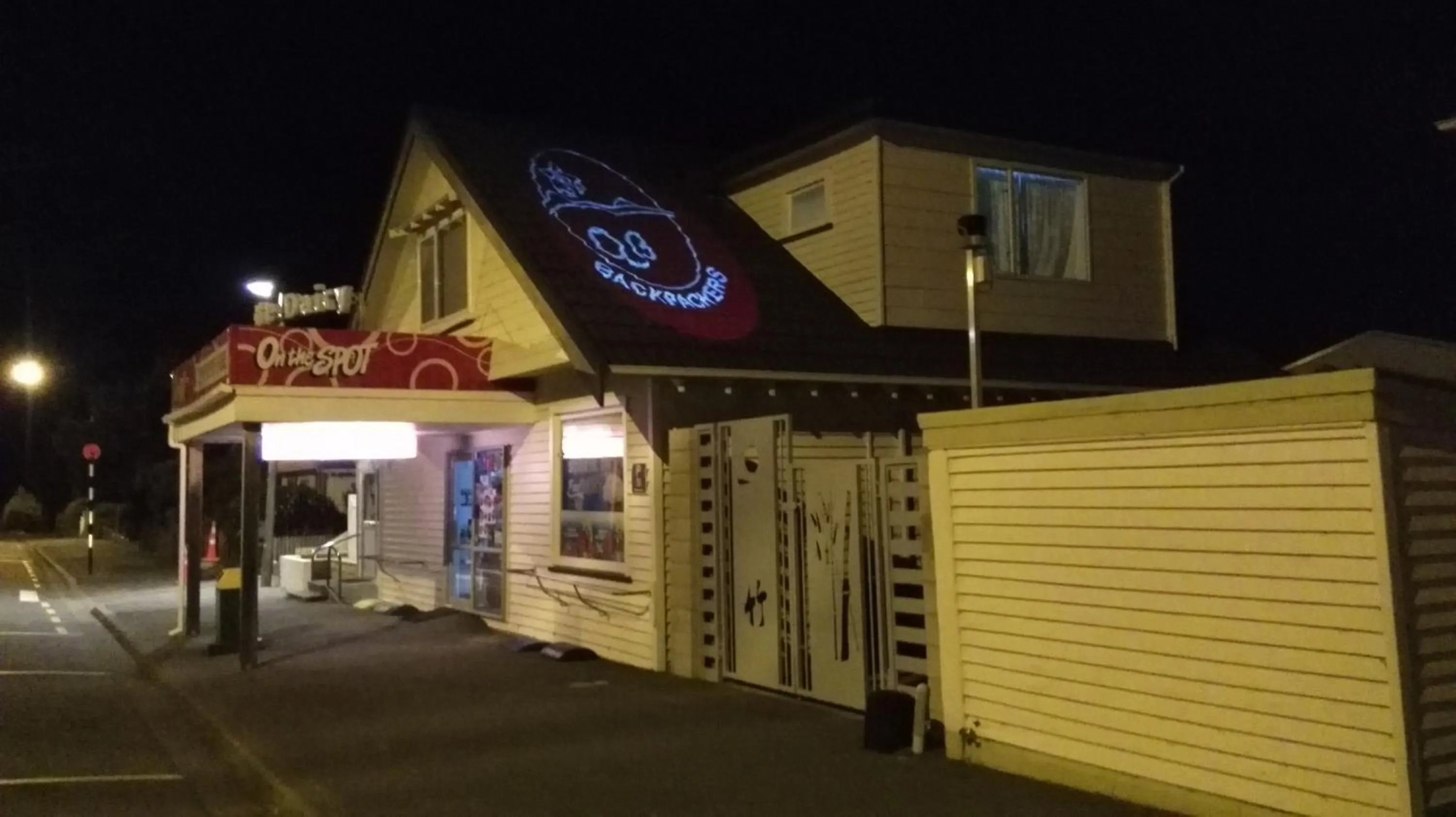 Night in Oxford Queenette Backpackers