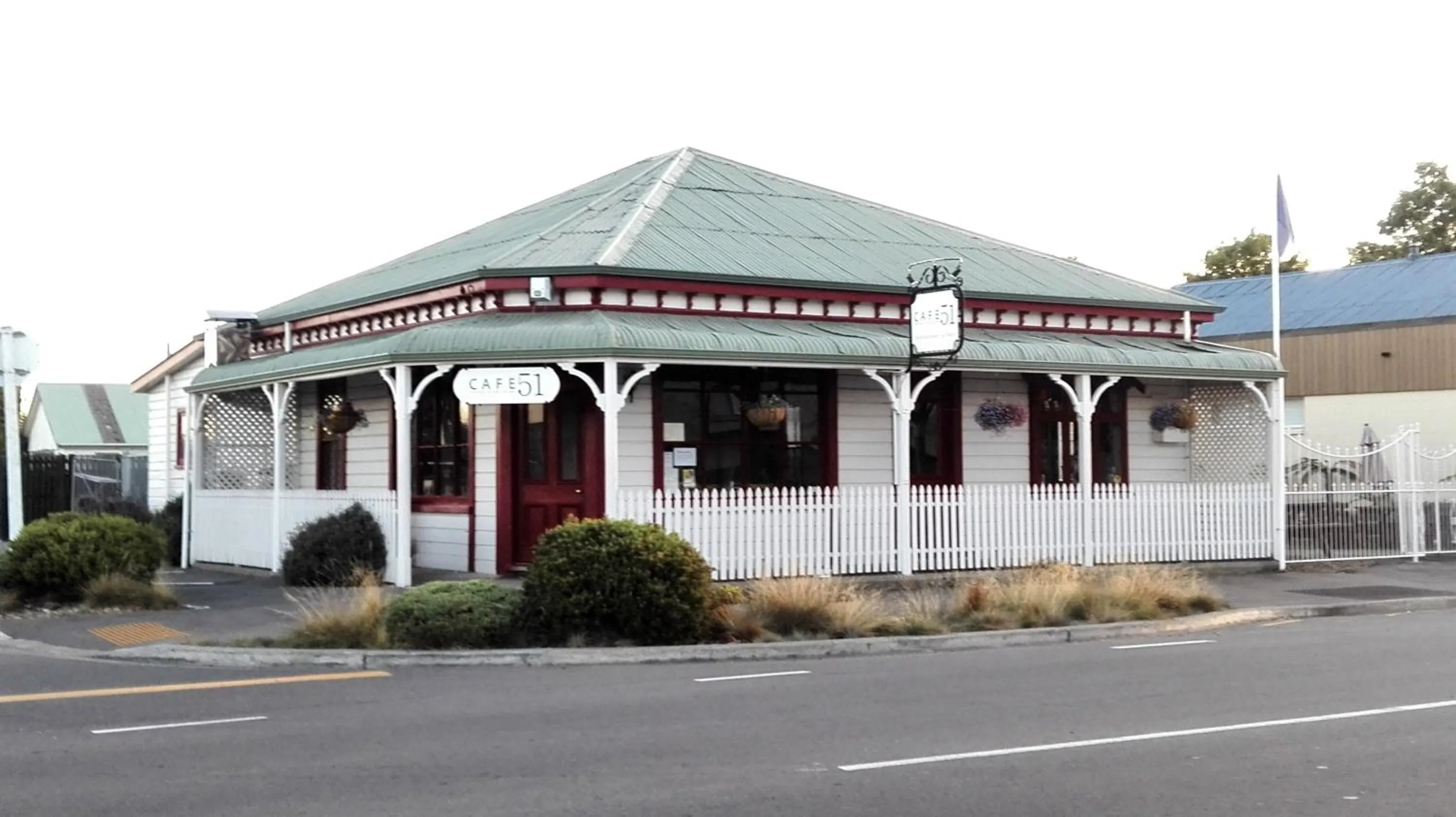 Restaurant/places to eat in Oxford Queenette Backpackers