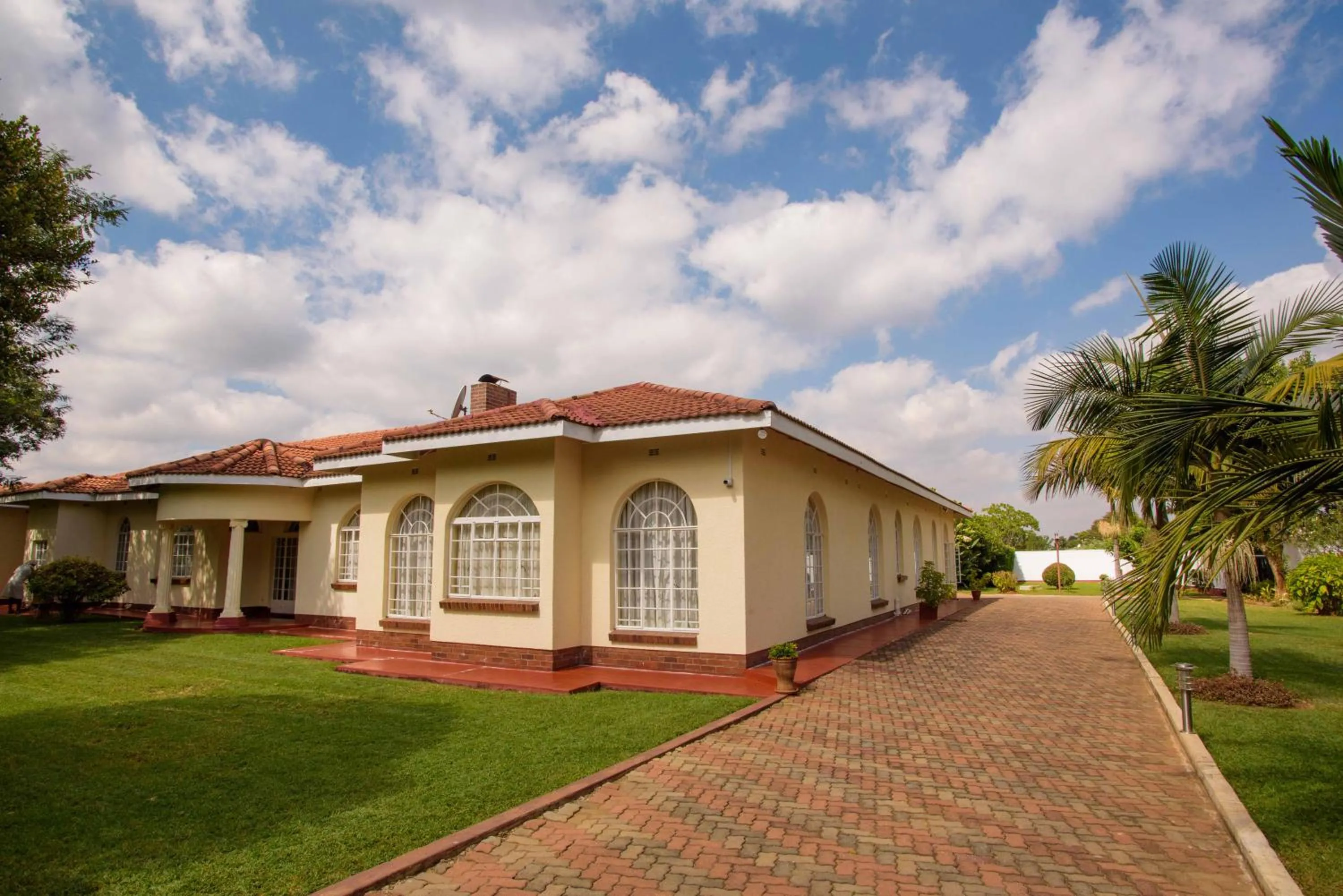 Property building in Art Lodges