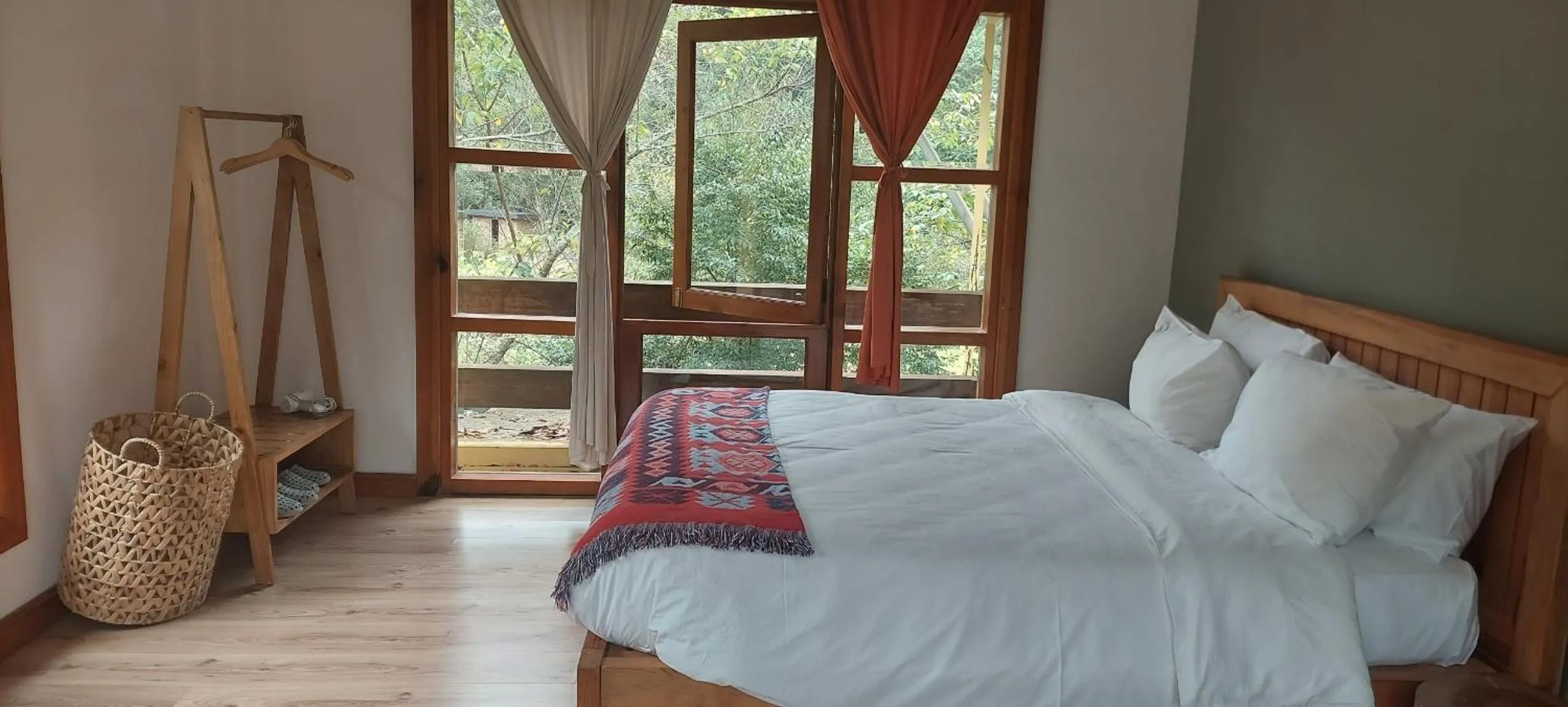 Bed in LAAN Retreat-DaLat