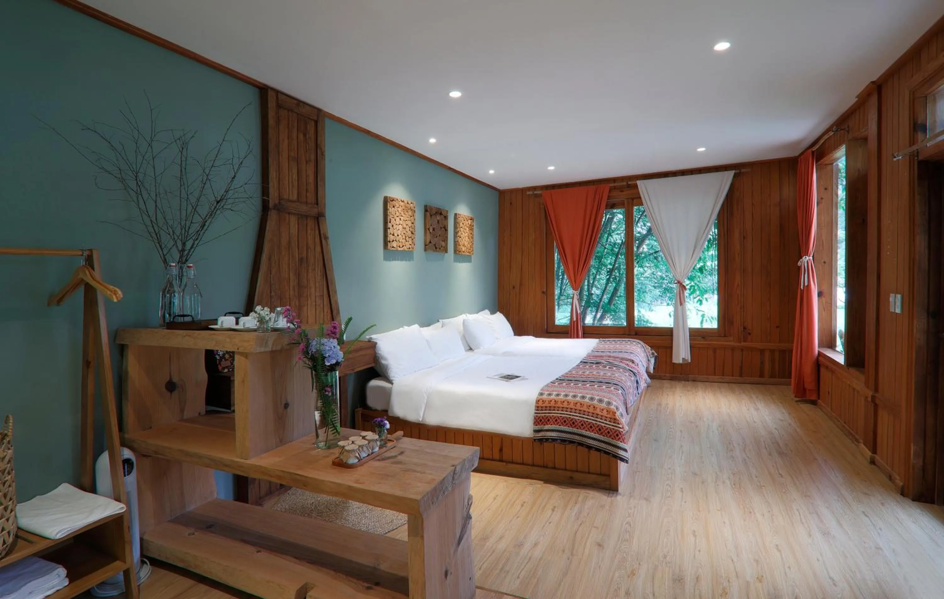 Bed in LAAN Retreat-DaLat