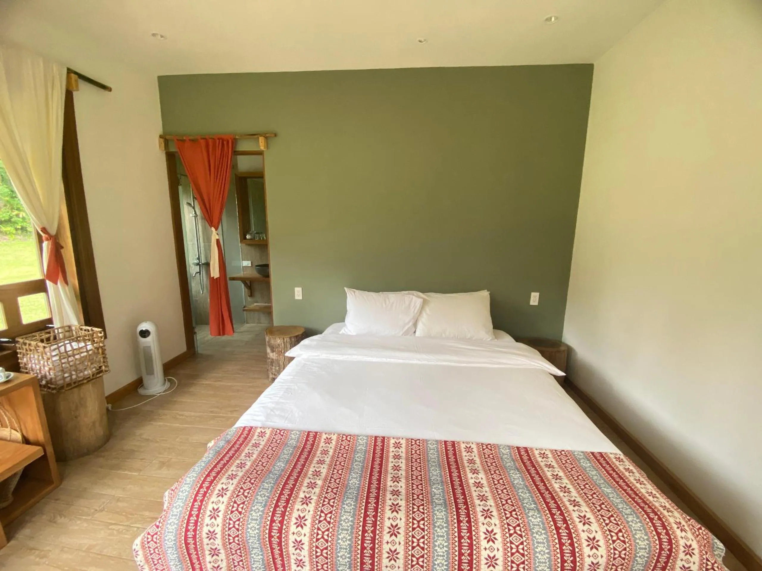 Bed in LAAN Retreat-DaLat