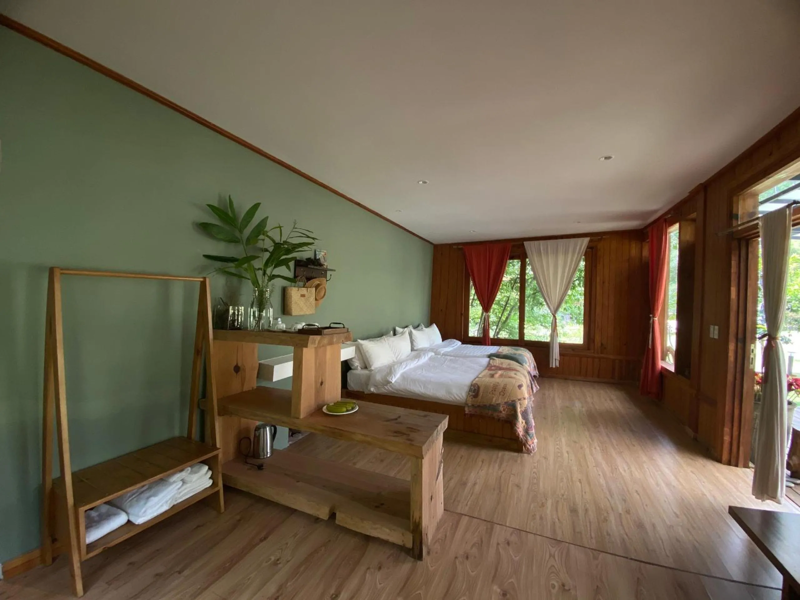 Bed in LAAN Retreat-DaLat
