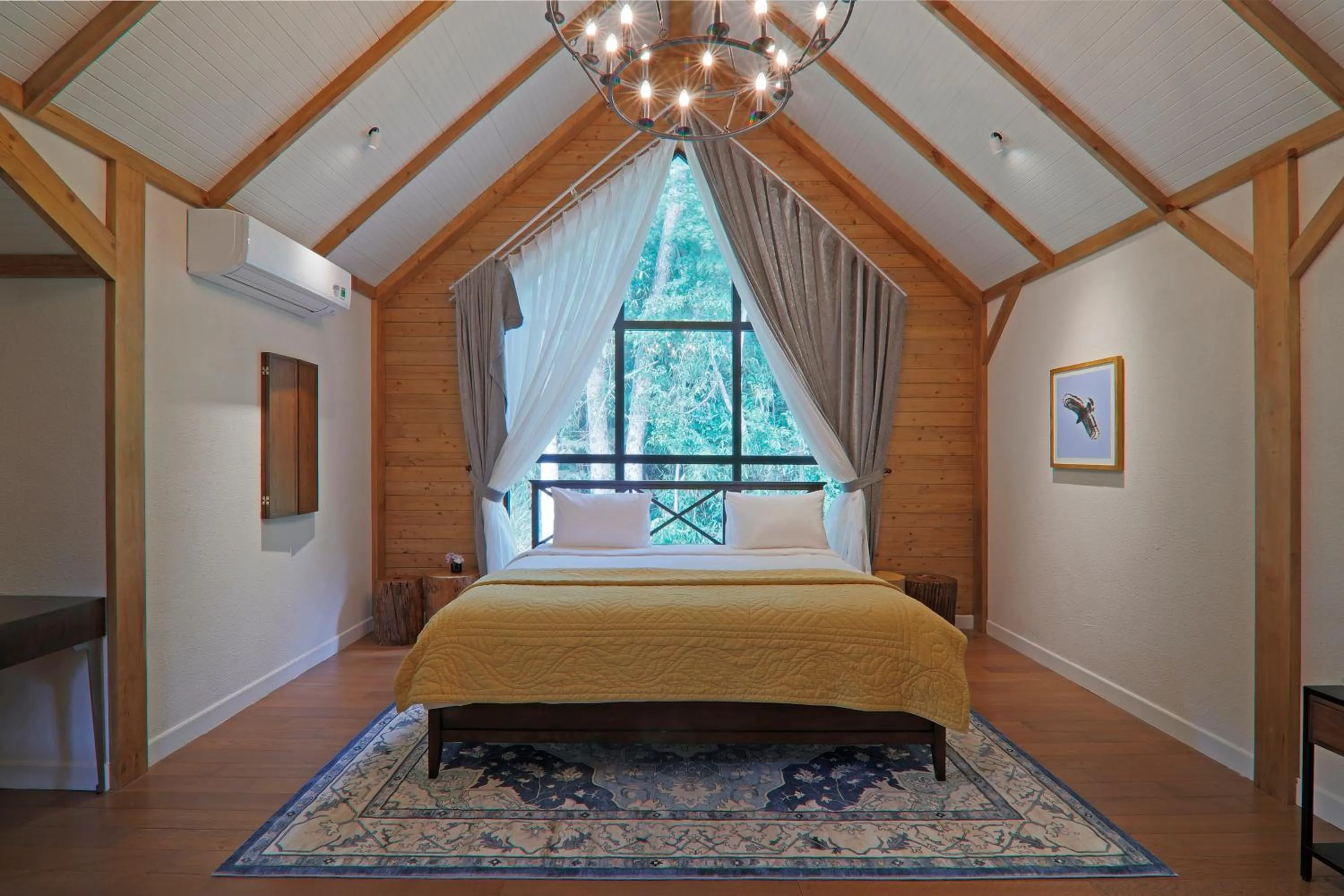 Bed in LAAN Retreat-DaLat