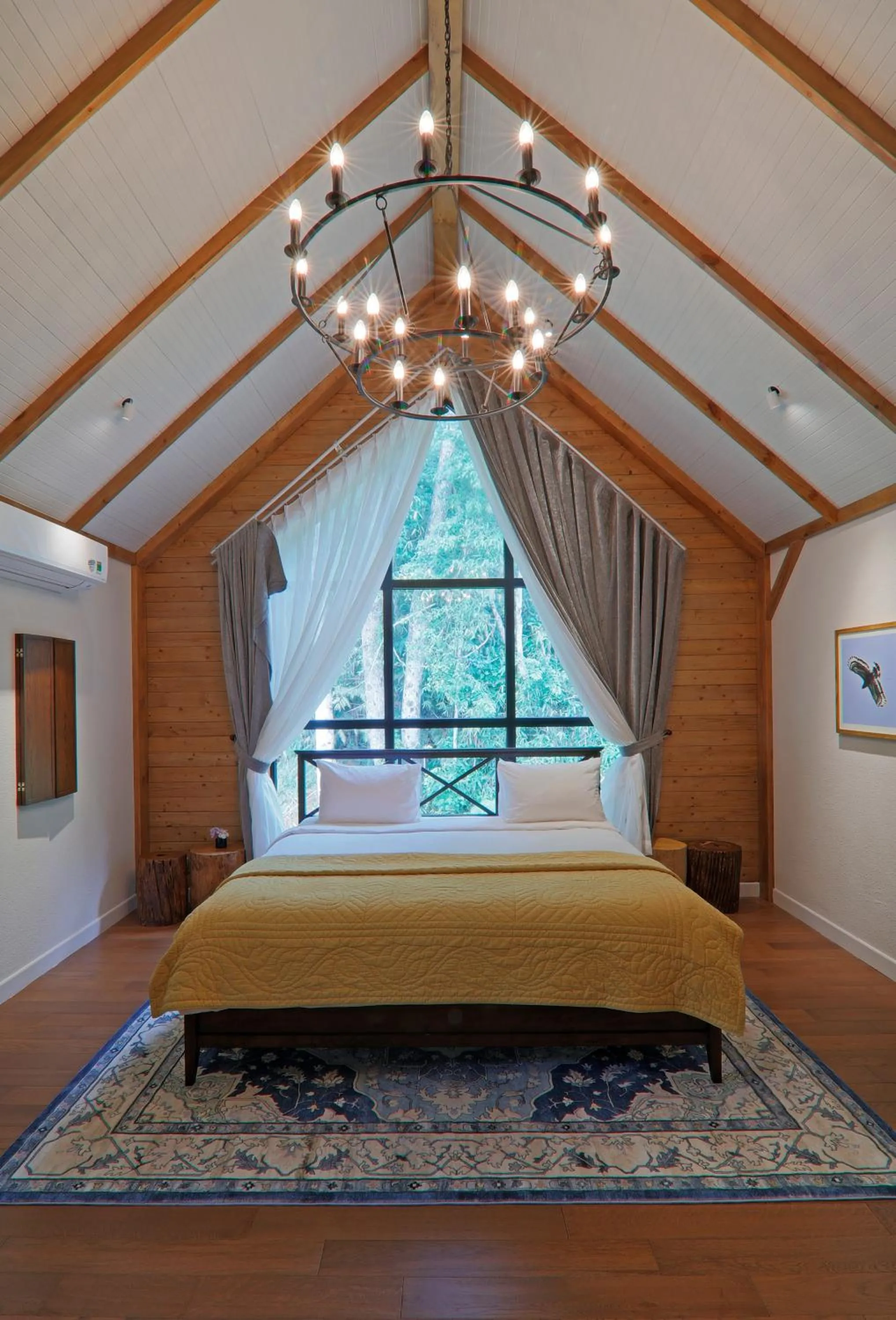 Bed in LAAN Retreat-DaLat