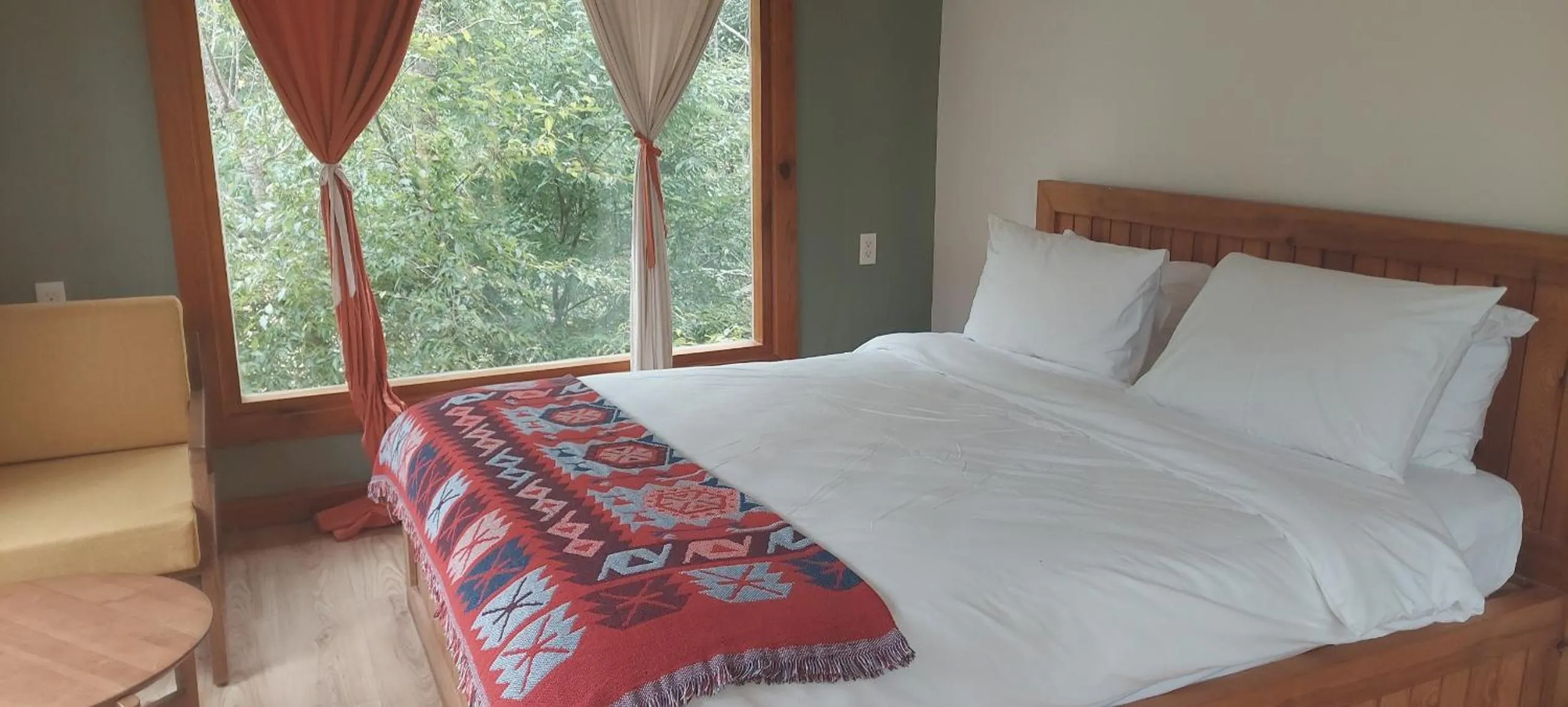 Bed in LAAN Retreat-DaLat