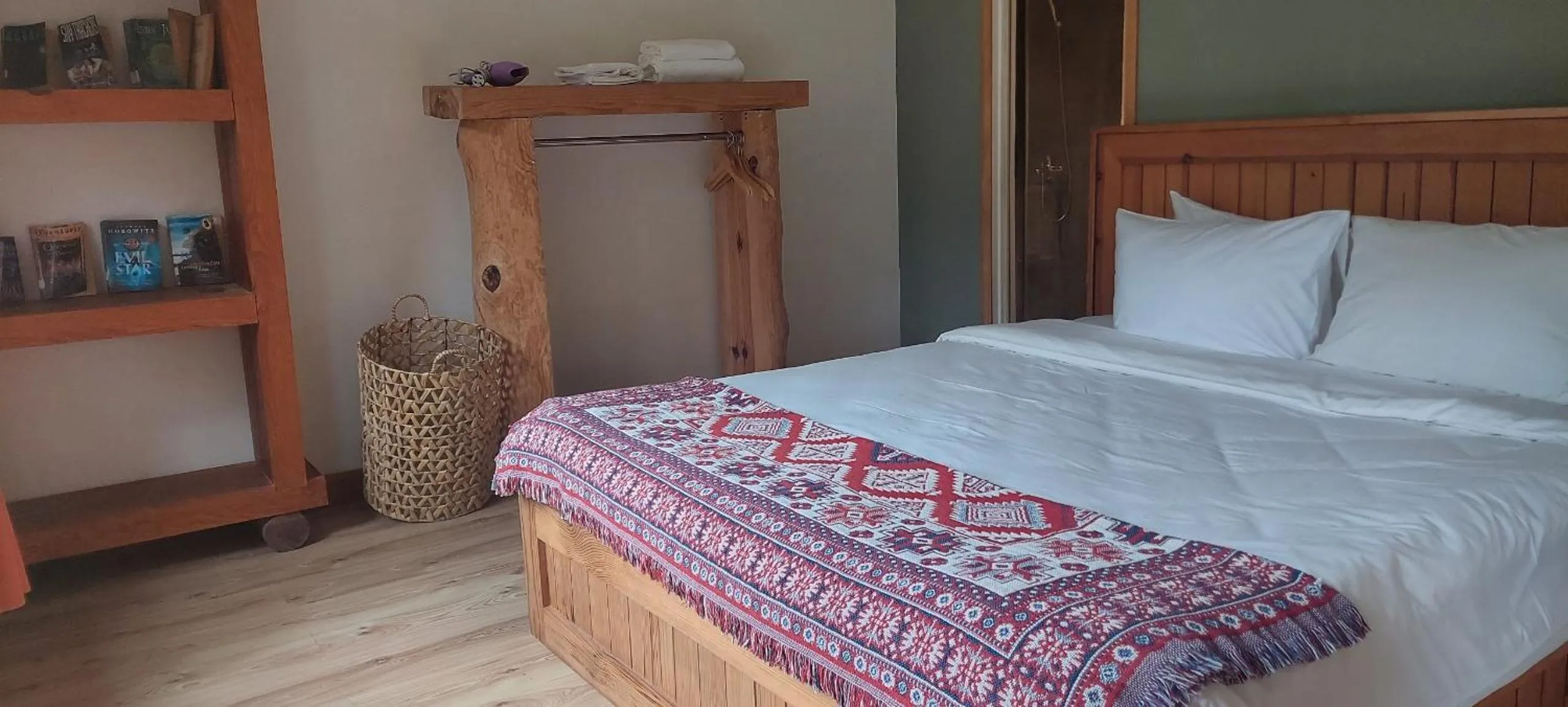 Bed in LAAN Retreat-DaLat