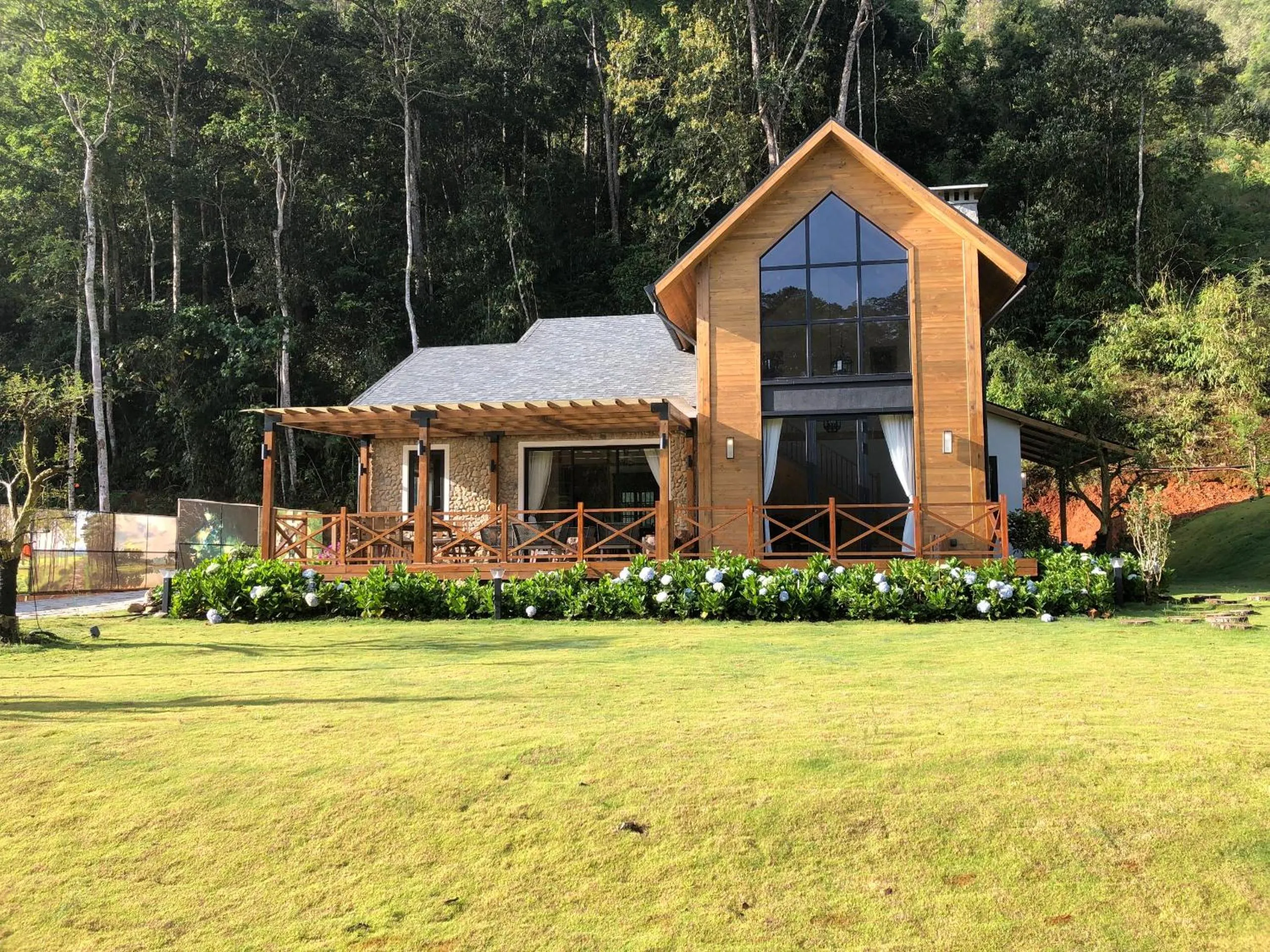 Property building in LAAN Retreat-DaLat