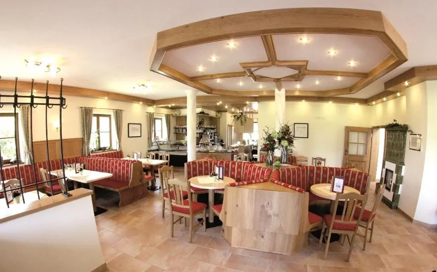 Cafe Wastelbauerhof - Urlaub auf dem Bauernhof