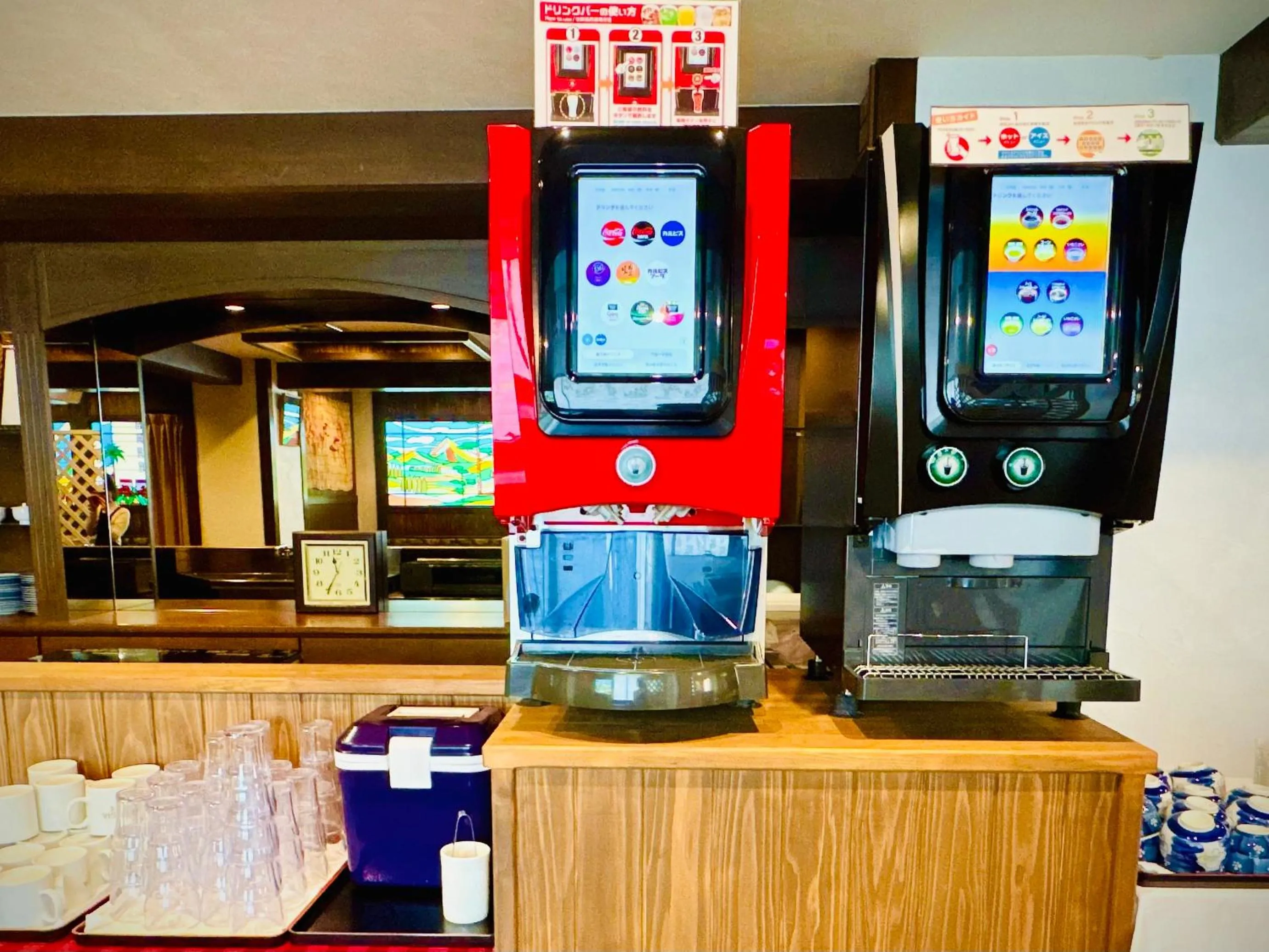 Restaurant/places to eat in Hotel Crane Tachibana