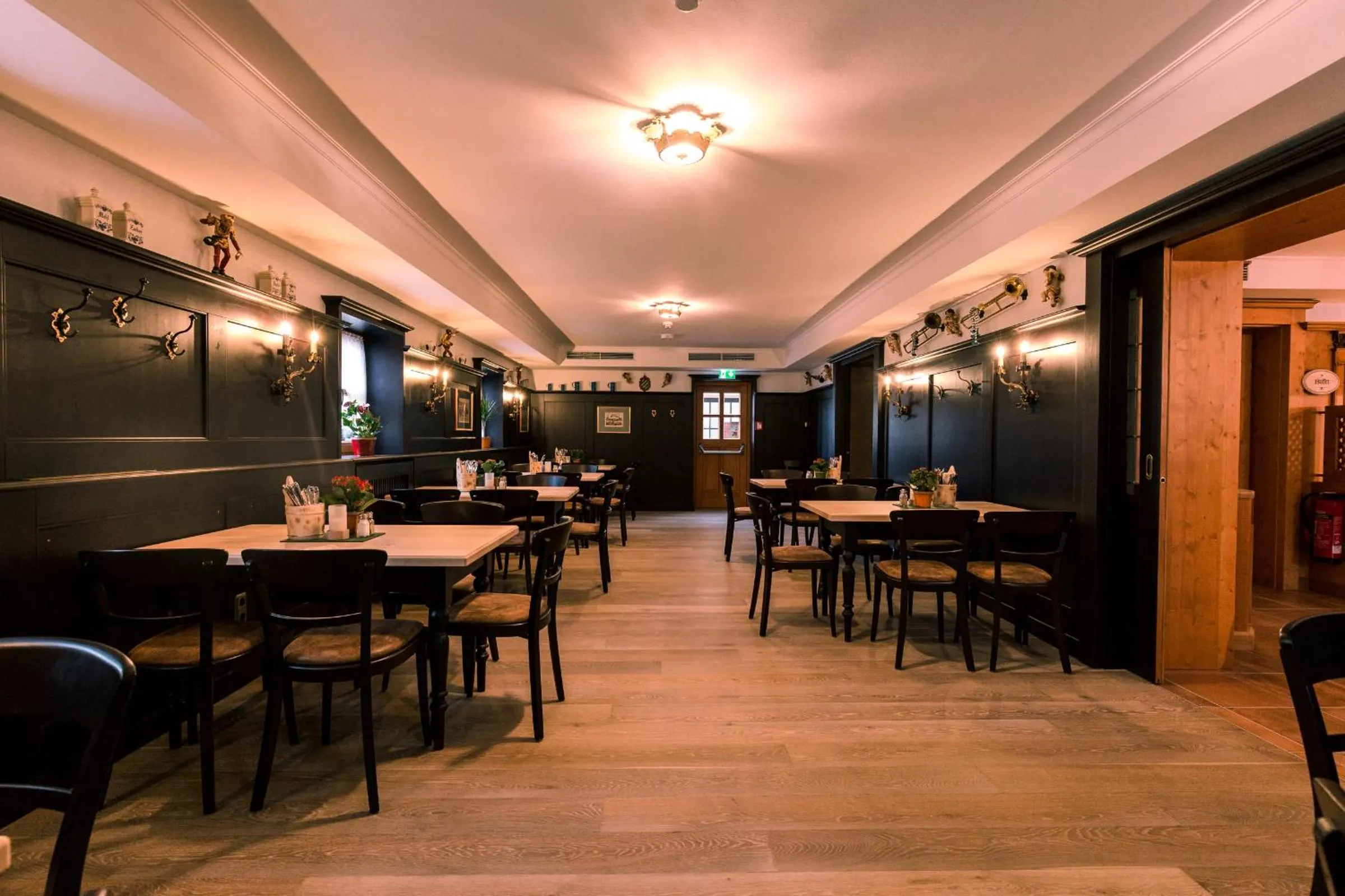 Restaurant/places to eat in Hotel & Gaststätte zum Erdinger Weißbräu