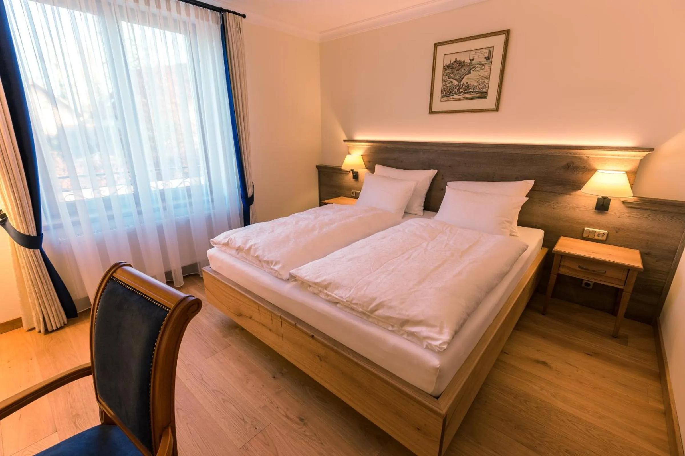 Bed in Hotel & Gaststätte zum Erdinger Weißbräu