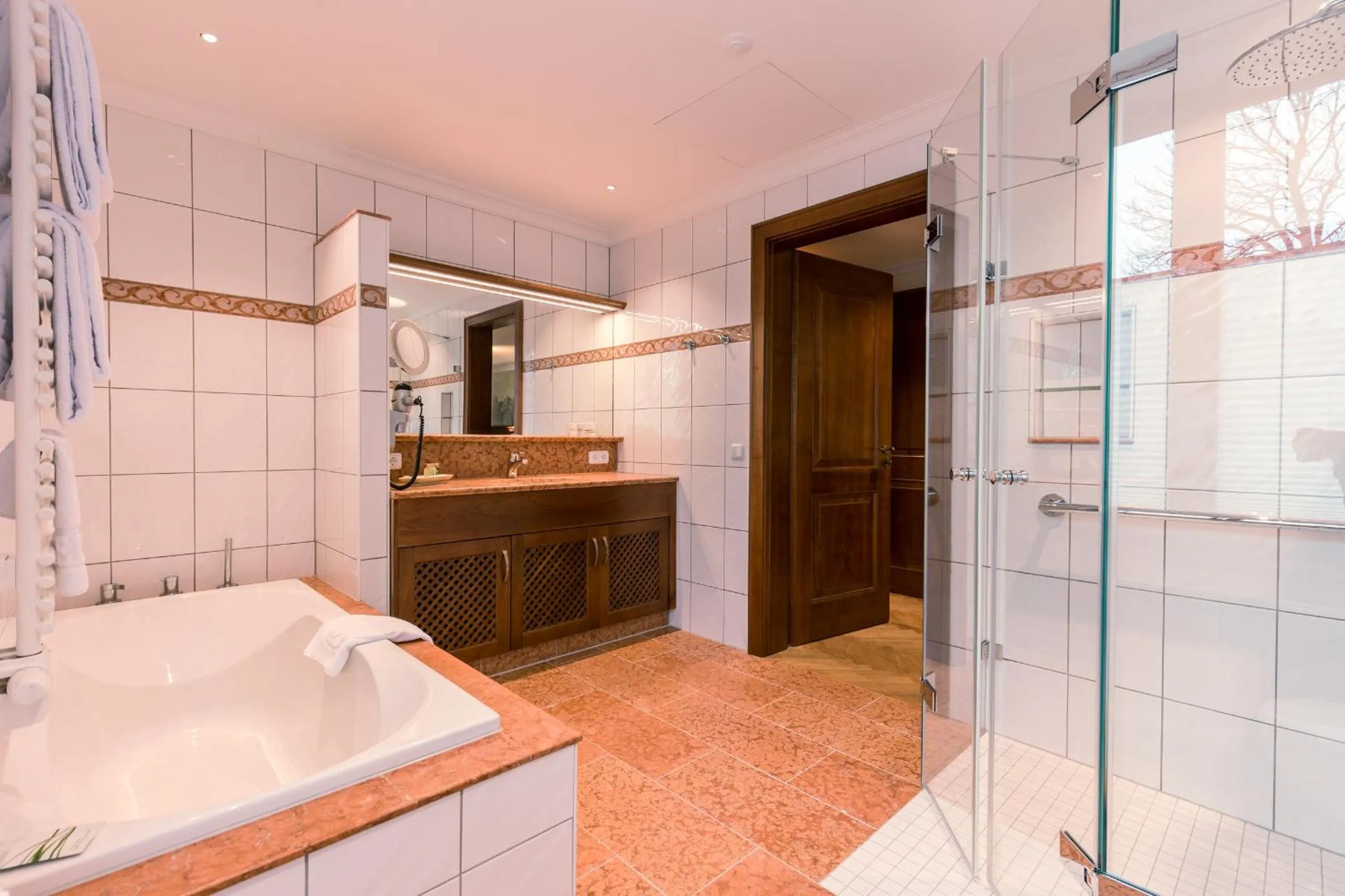 Hotel & Gaststätte zum Erdinger Weißbräu