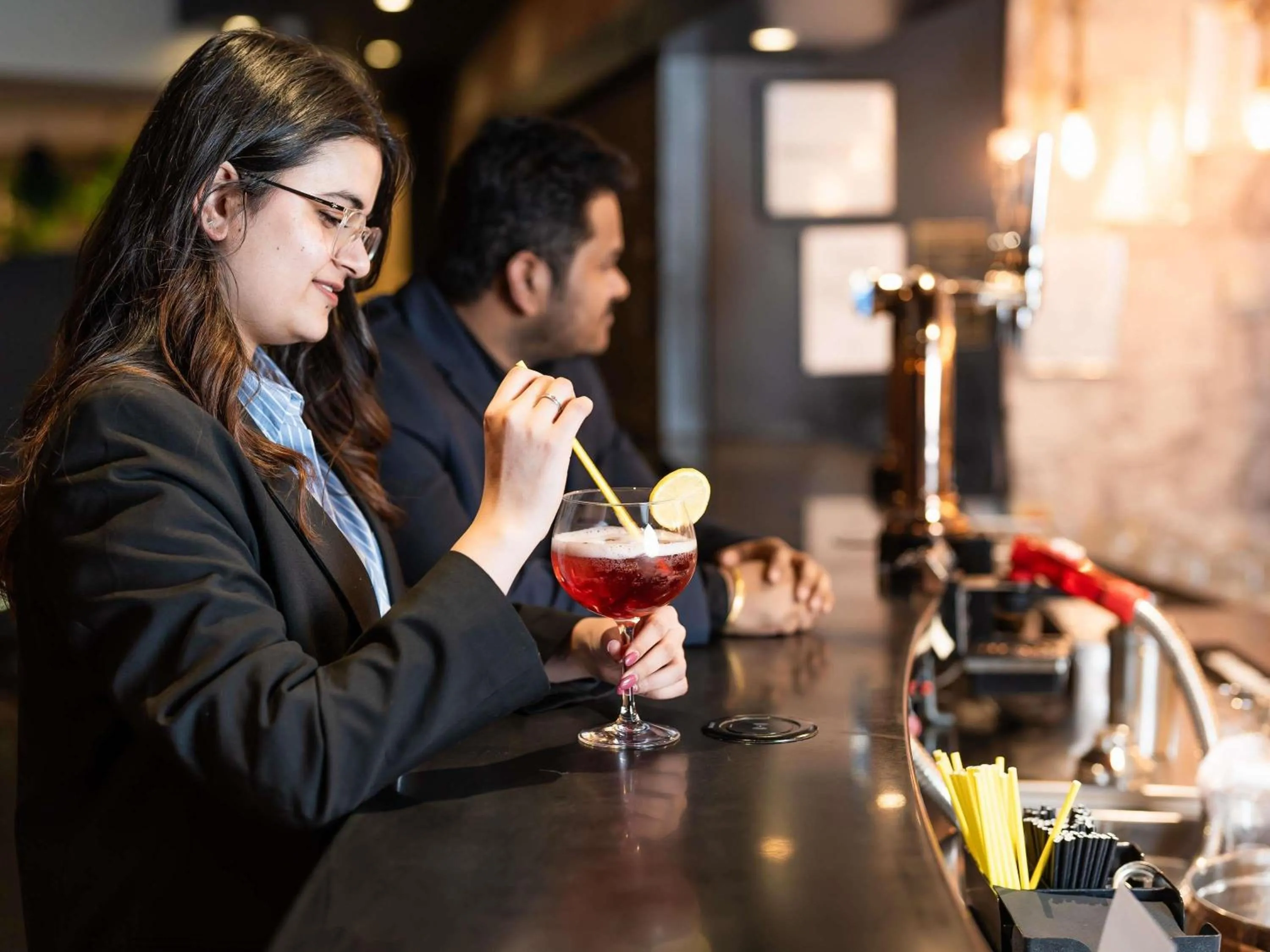 Lounge or bar in Novotel Milton Keynes