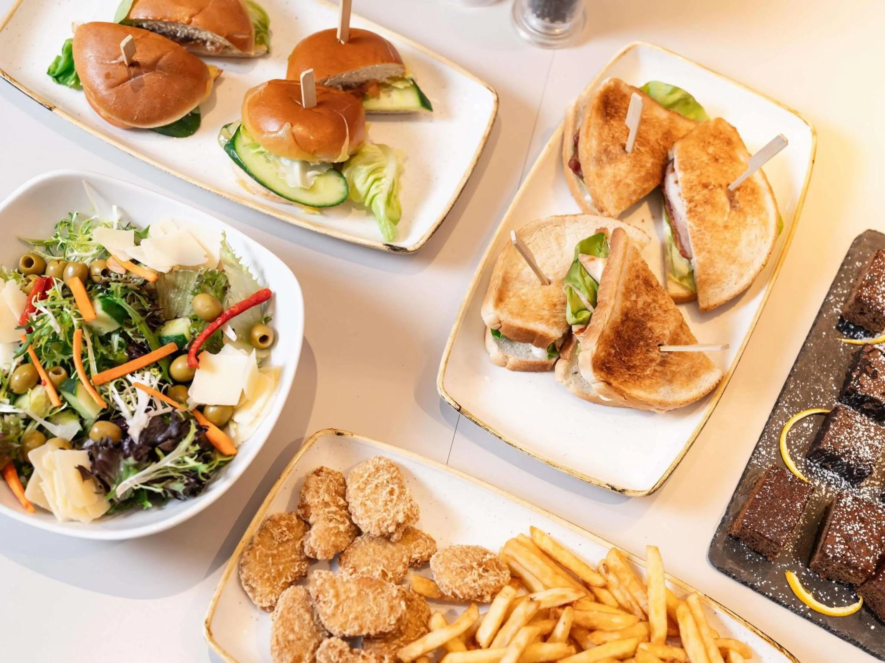 Restaurant/places to eat in Novotel Milton Keynes