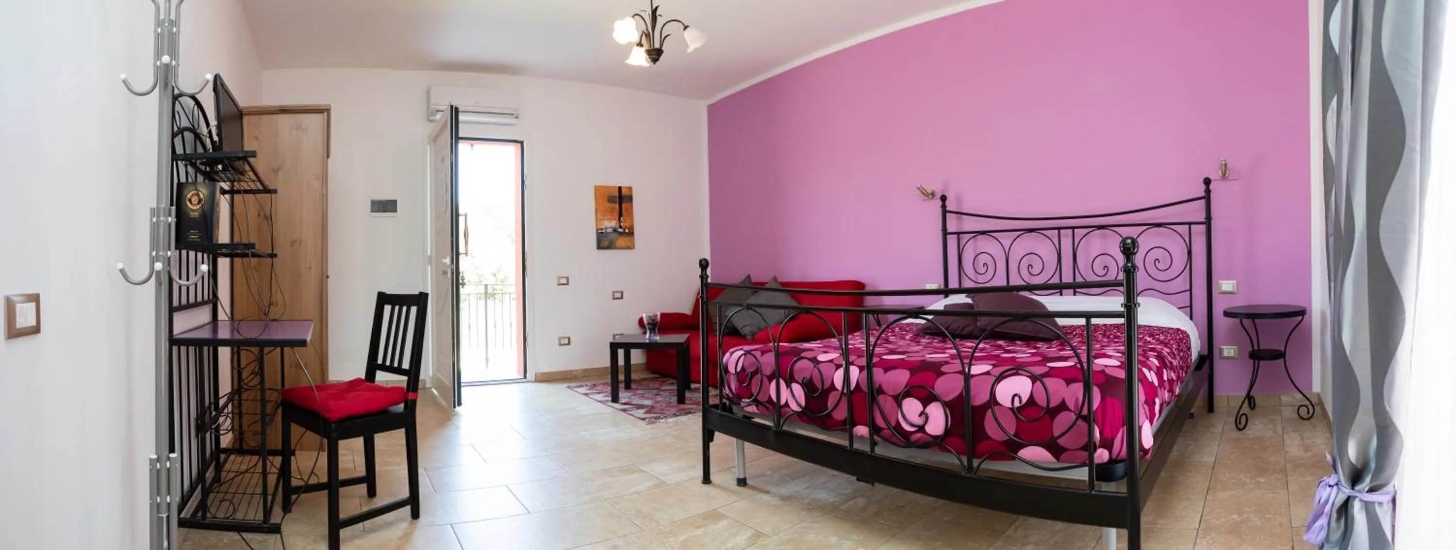 Photo of the whole room, Bed in Villa Liburnia