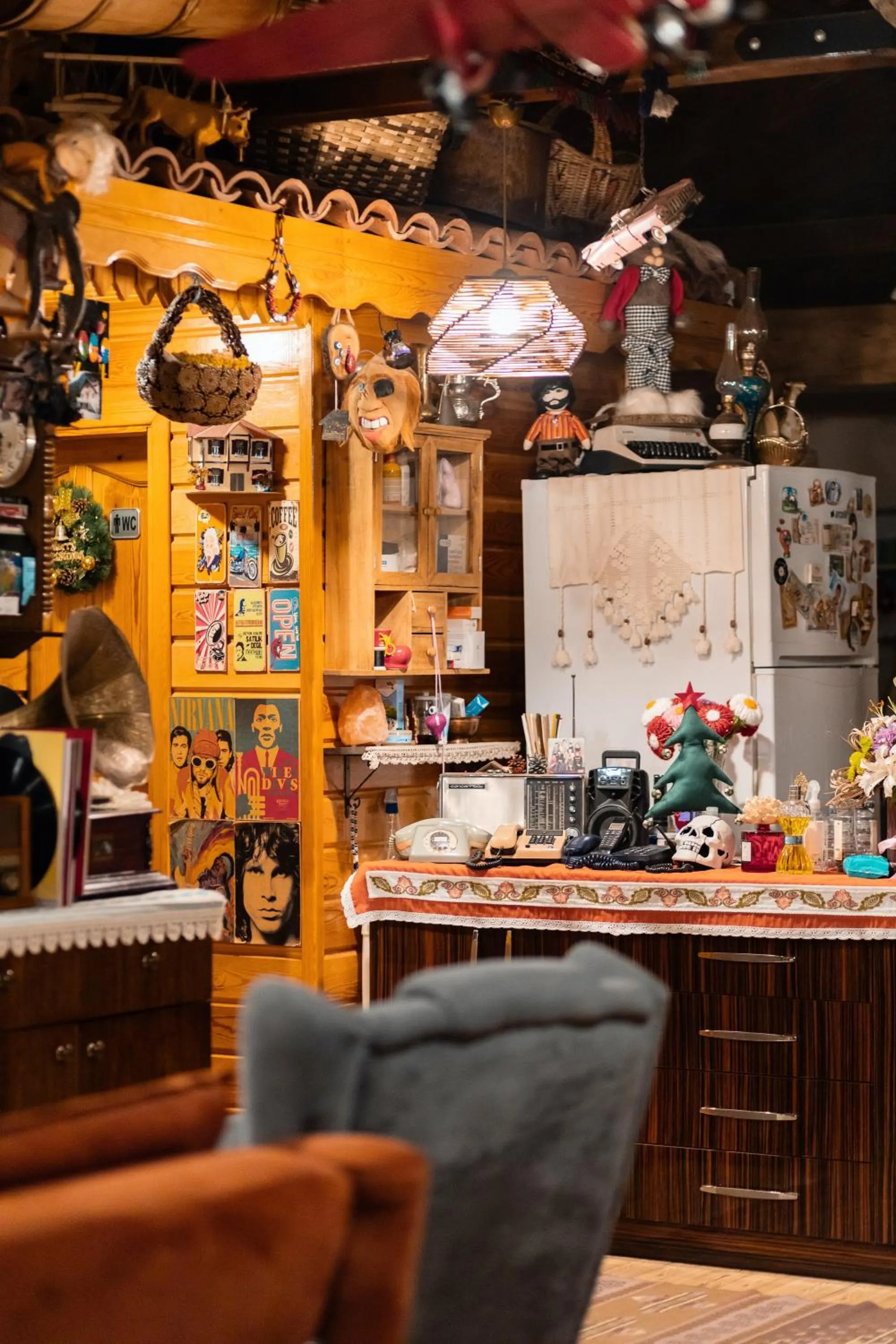 Seating area in Abant Doğa Köşkü