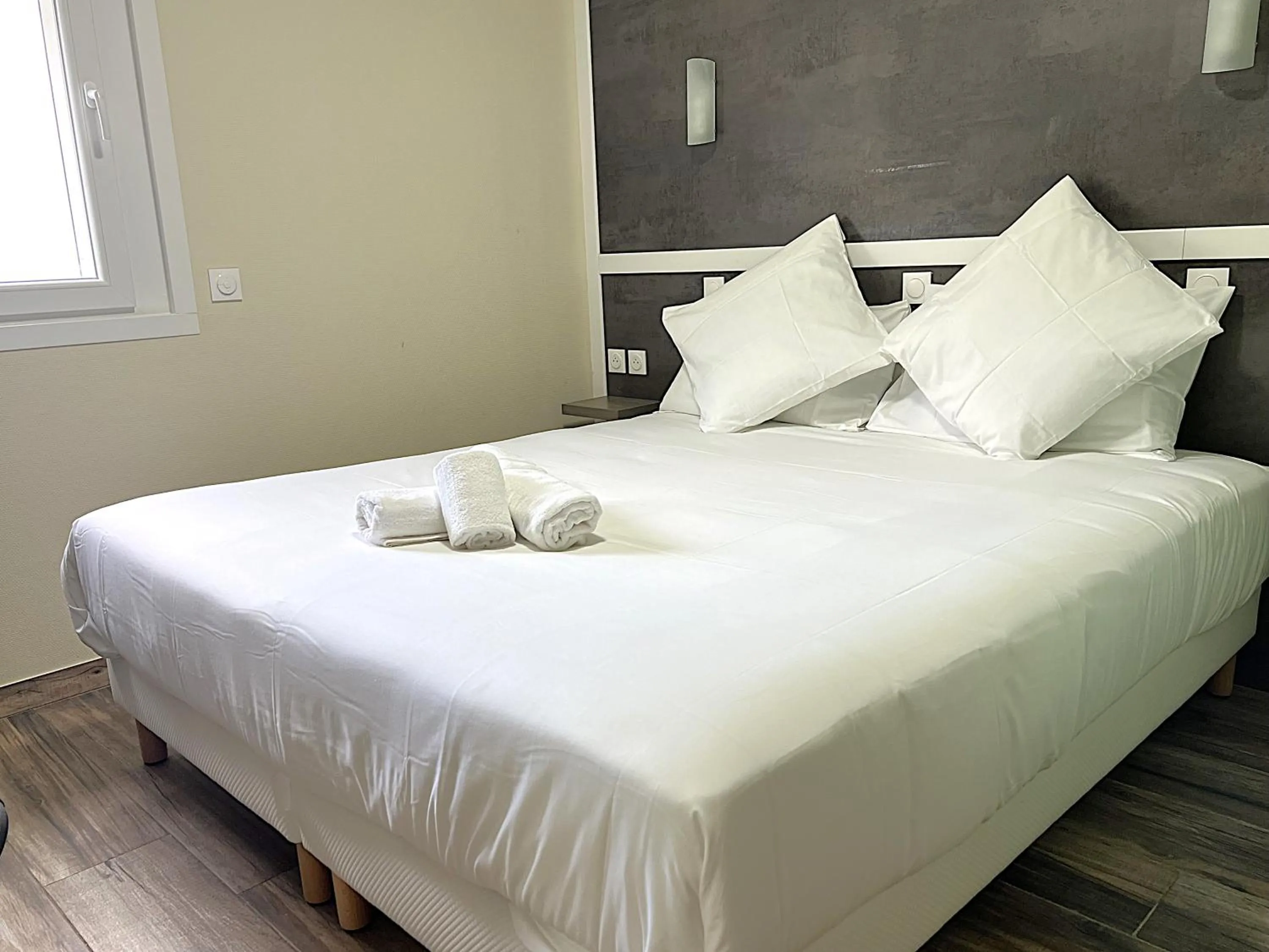 Bed in Contact Hôtel Arc-En-Ciel - Réouverture - Rénové