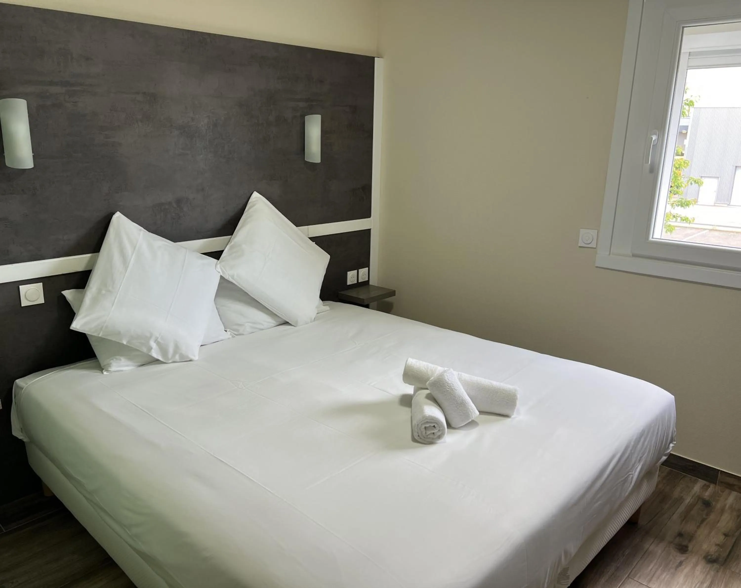 Bed in Contact Hôtel Arc-En-Ciel - Réouverture - Rénové