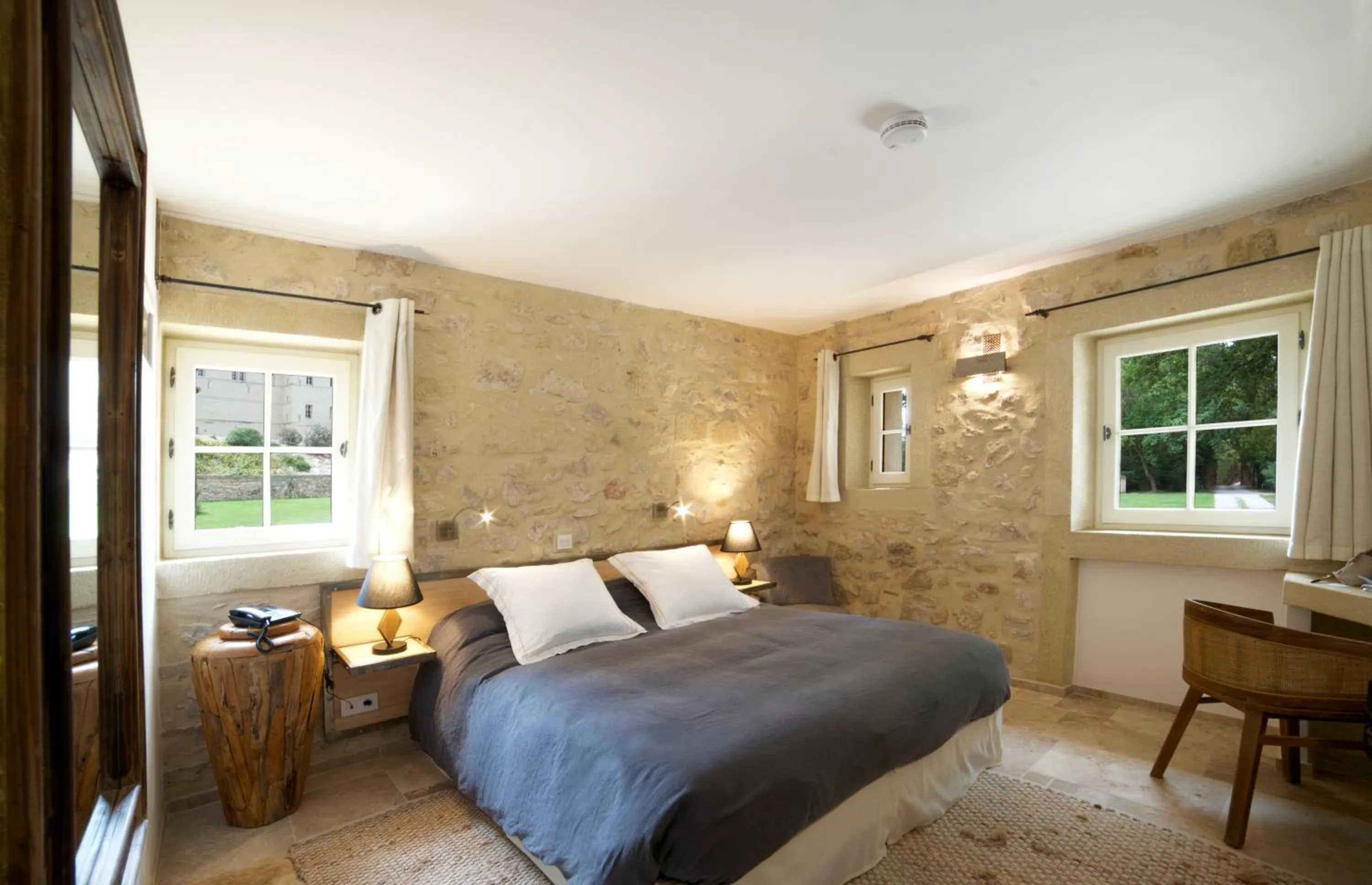 Bed in Château de Pondres