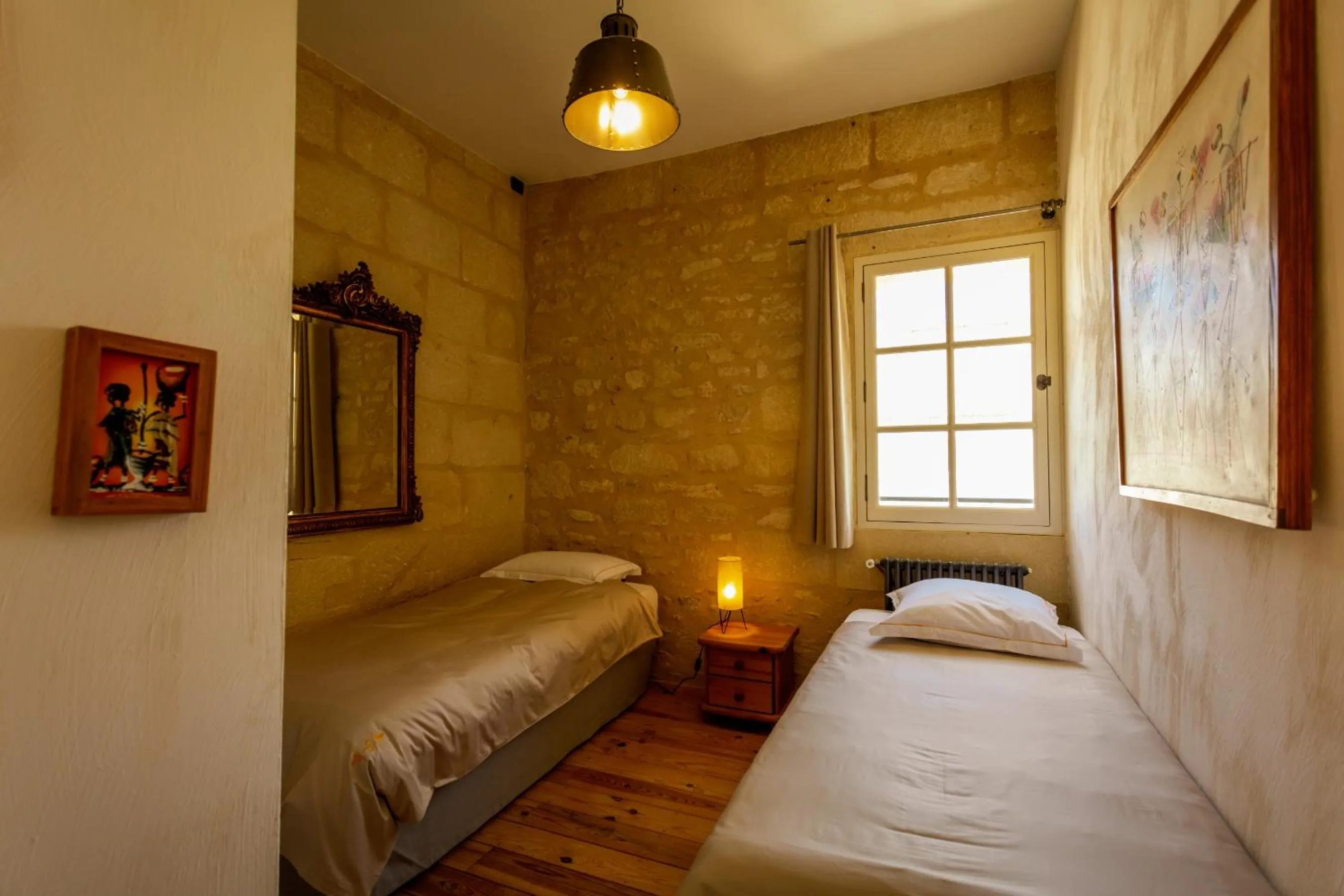 Bedroom, Bed in Château de Pondres
