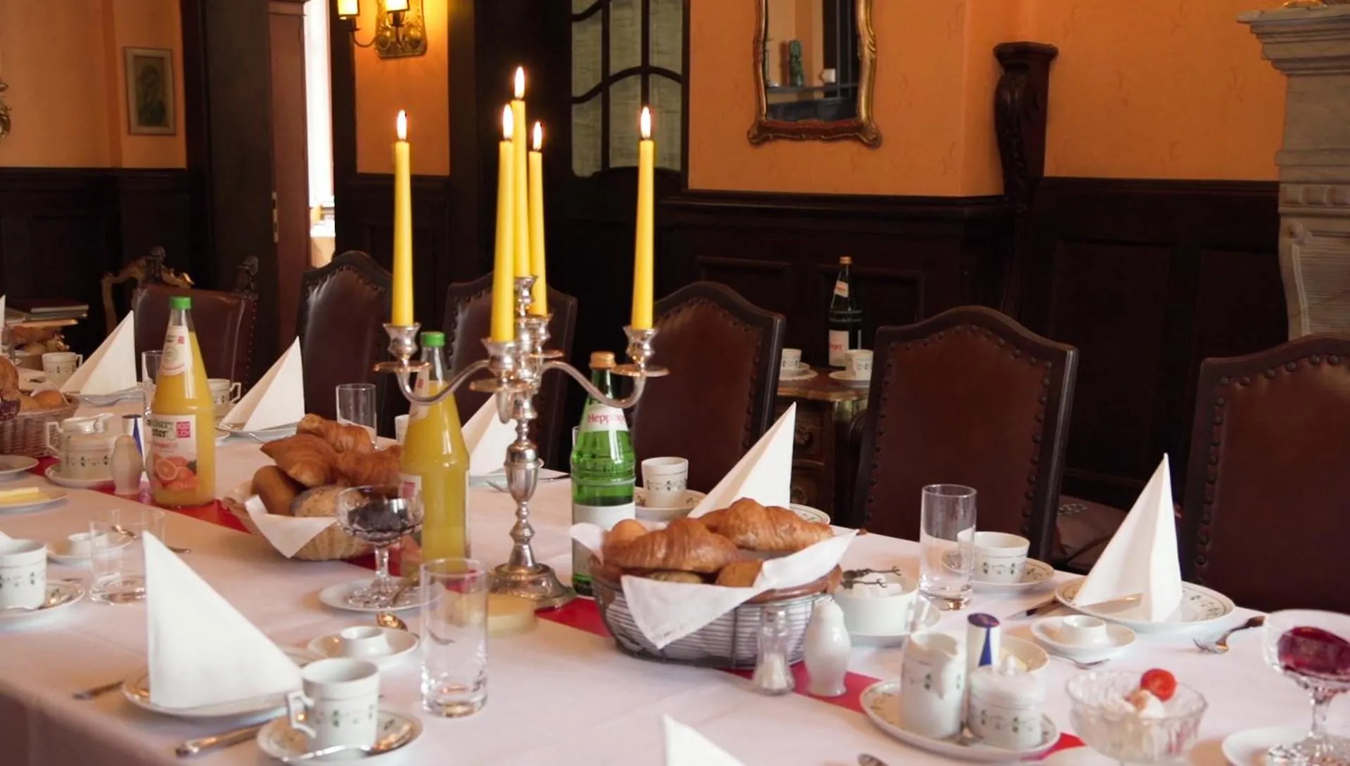 Restaurant/places to eat in Gästehaus Musmann