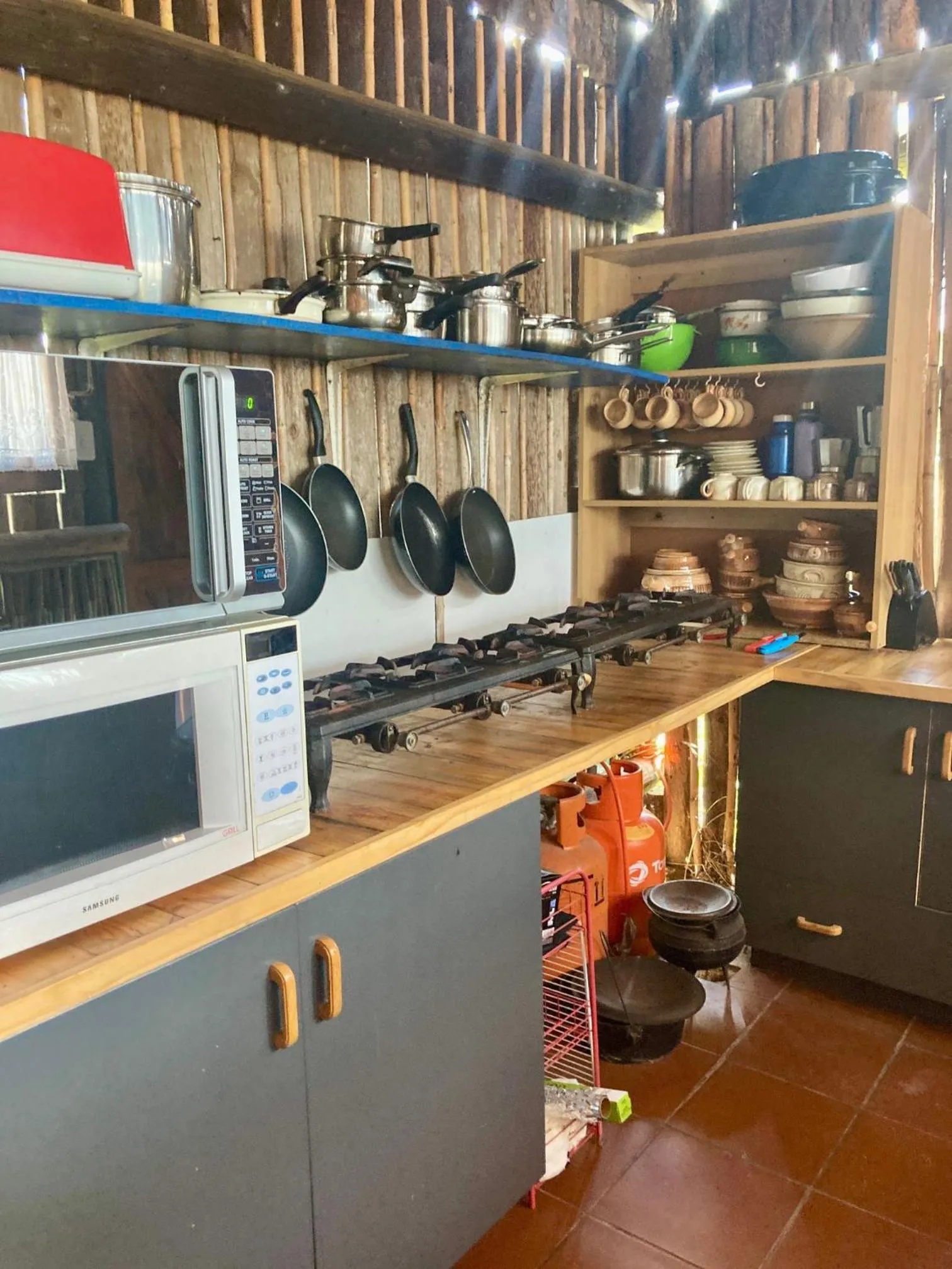 Communal kitchen in Protea Wilds Retreat