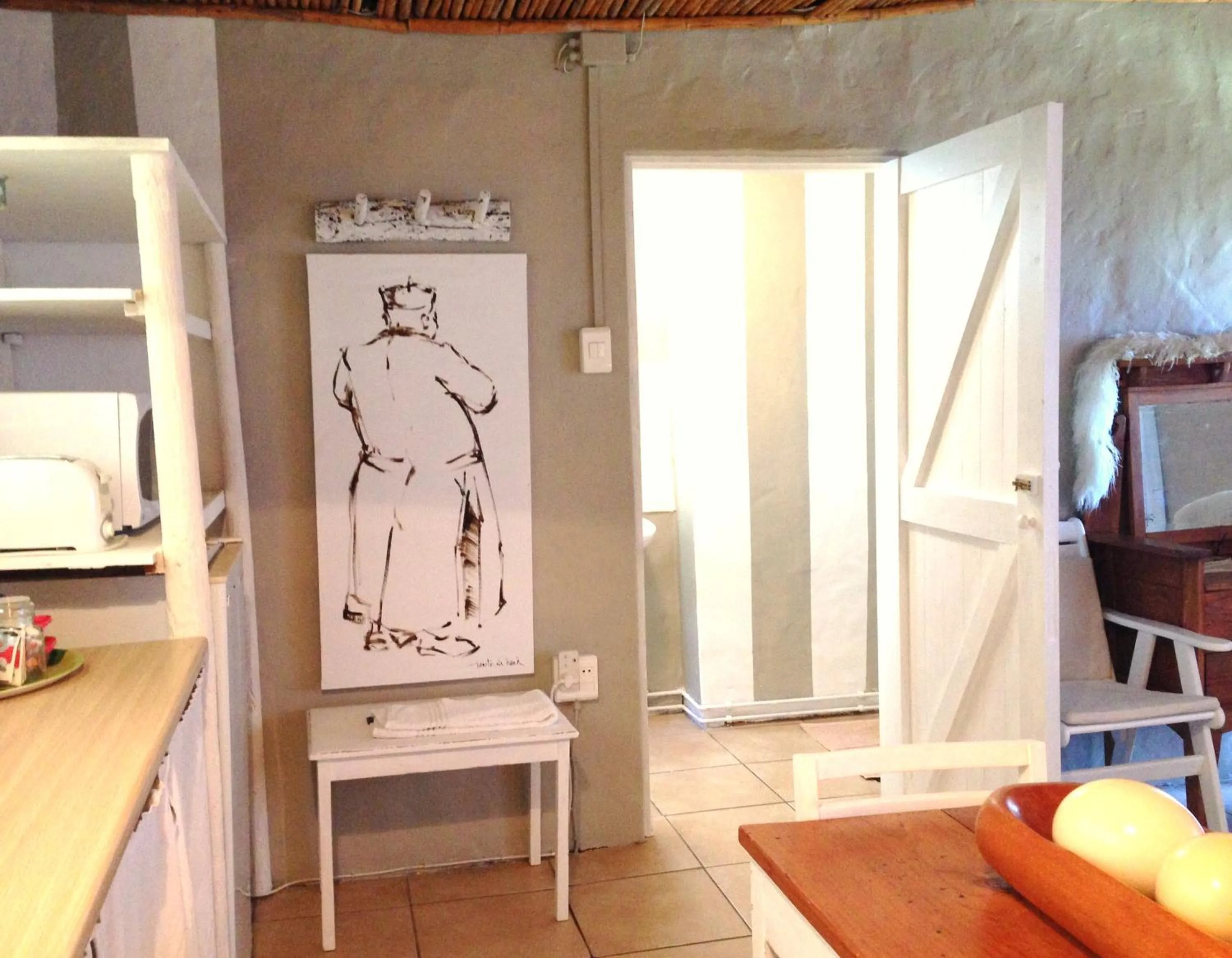 Photo of the whole room in Protea Wilds Retreat
