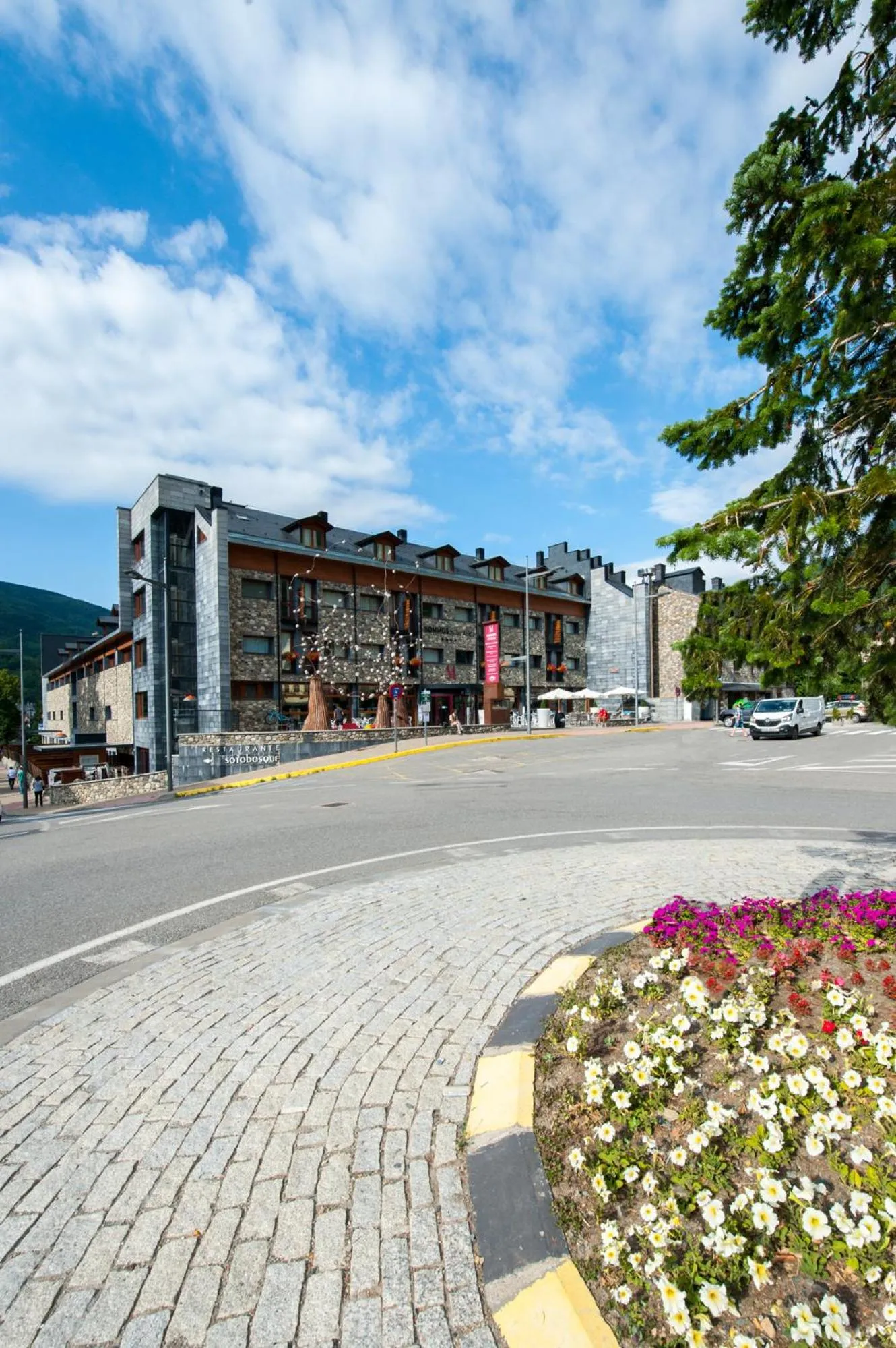 Property building in SOMMOS Hotel Aneto