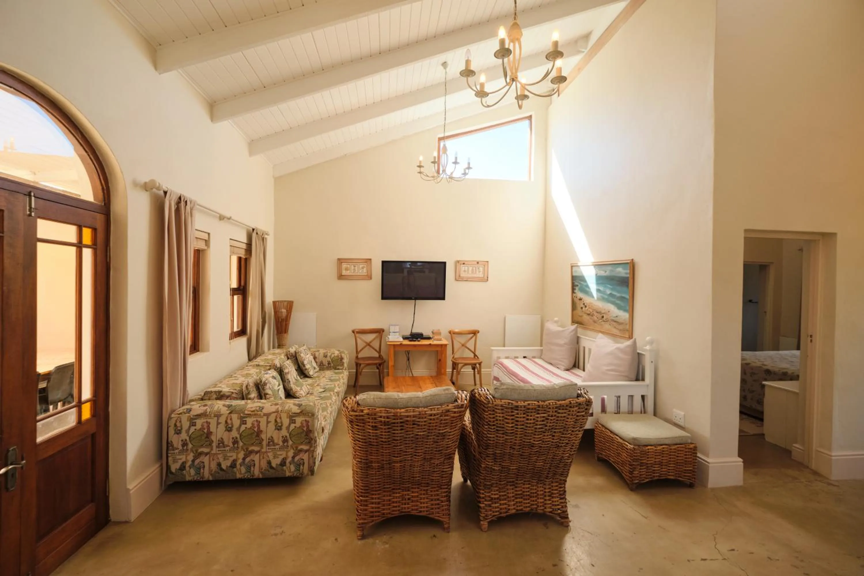 Living room, Bed in Grootvlei Guest Farm