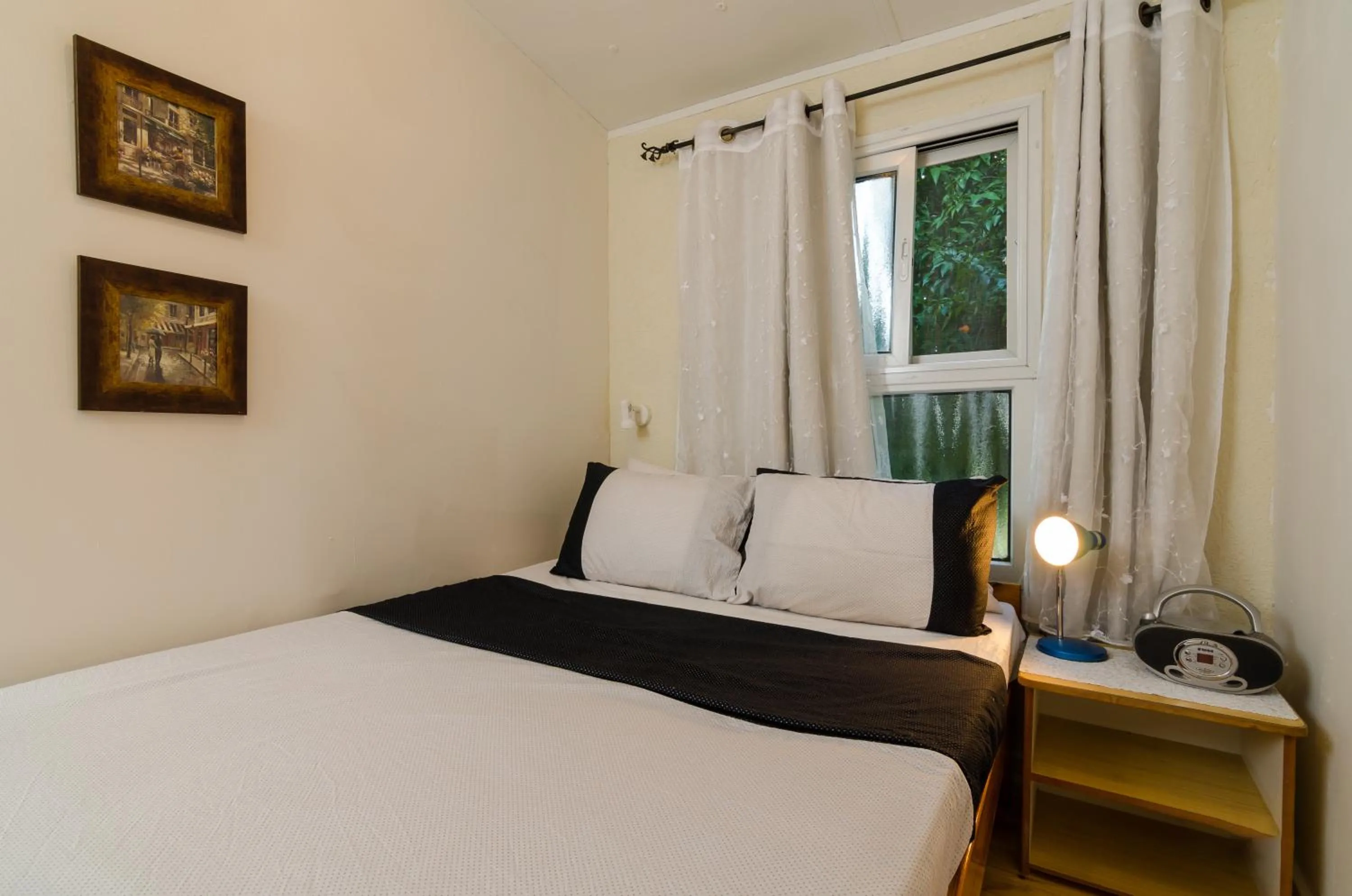 Bedroom, Bed in Orna's Corner