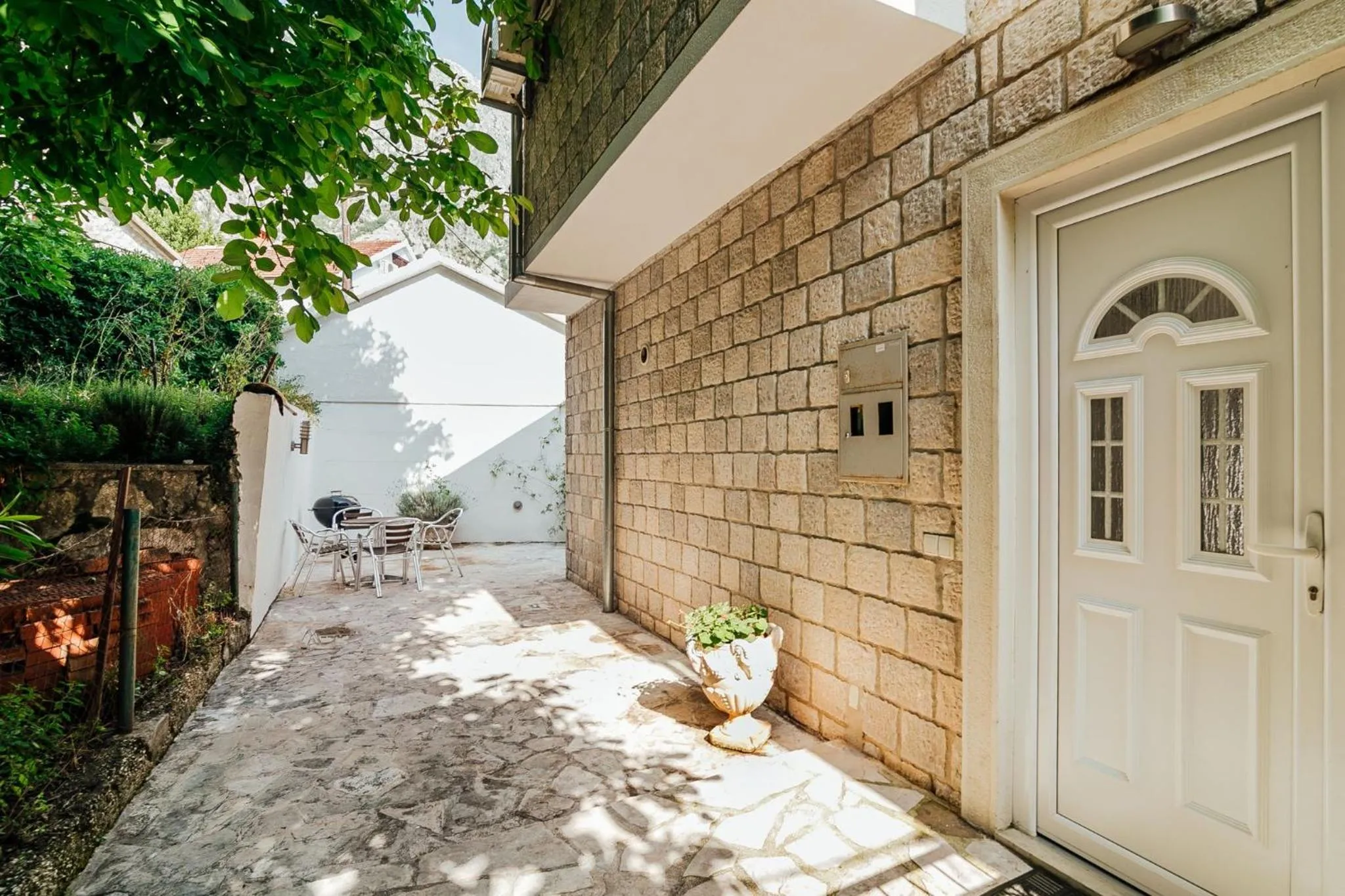 Patio in Spacious Family 4BR Seaside House, Fantastic Sea Views, 20 Meters to Beach