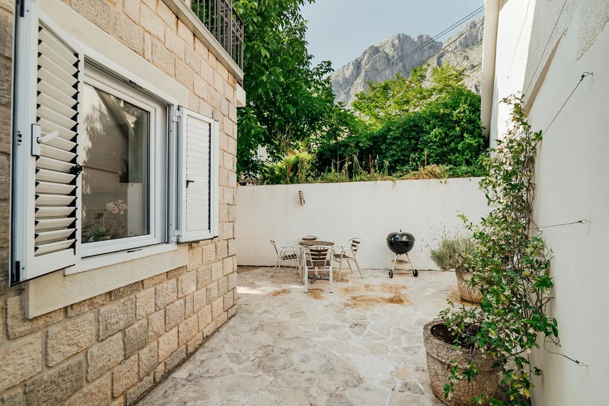 Patio in Spacious Family 4BR Seaside House, Fantastic Sea Views, 20 Meters to Beach