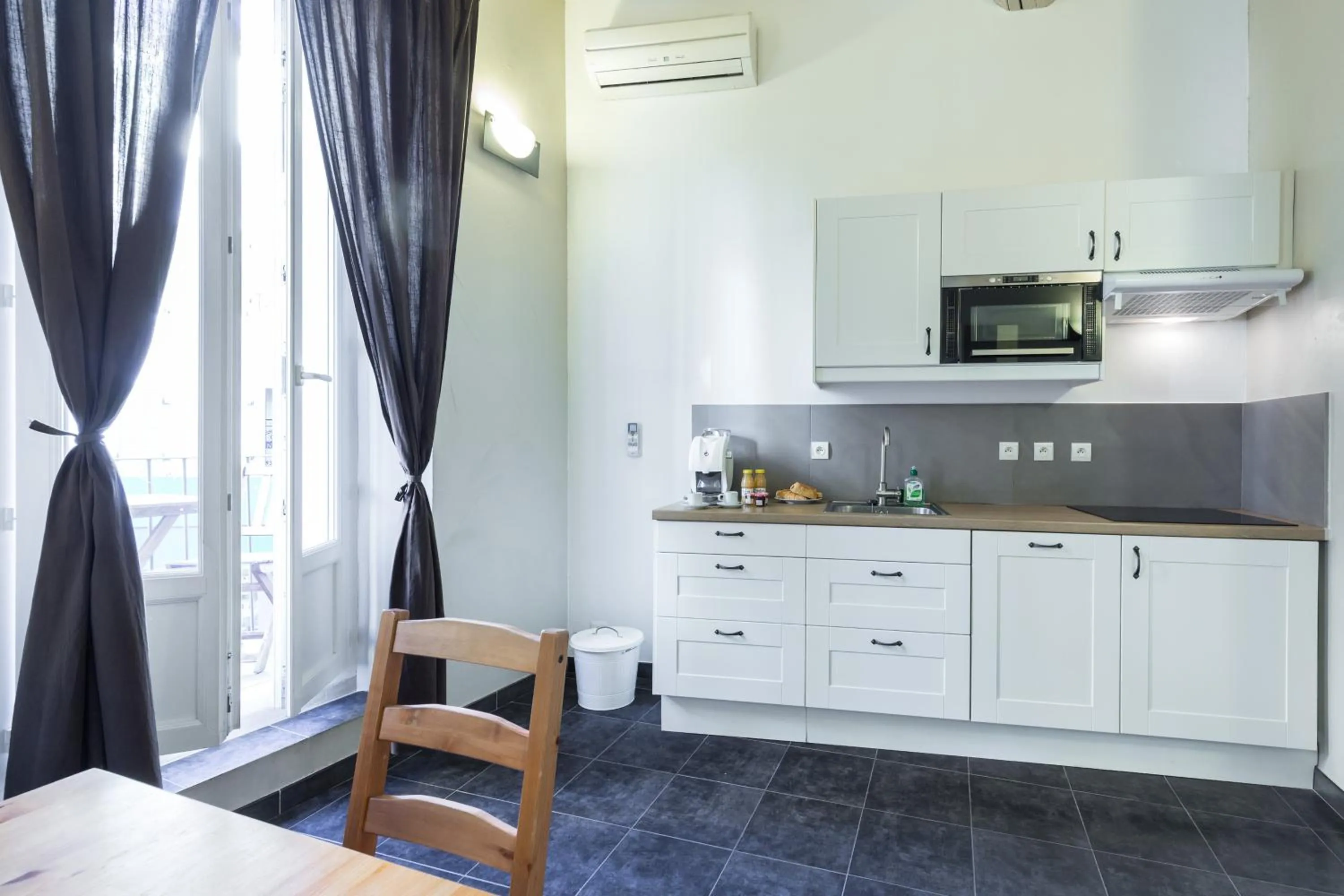 Kitchen or kitchenette in Florella Maréchal Joffre