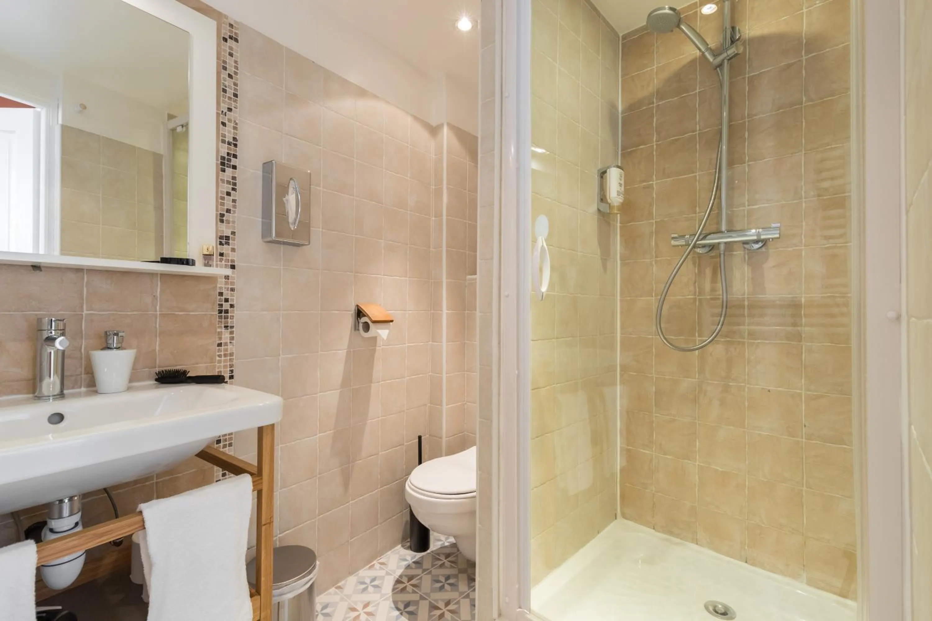 Bathroom in Florella Maréchal Joffre