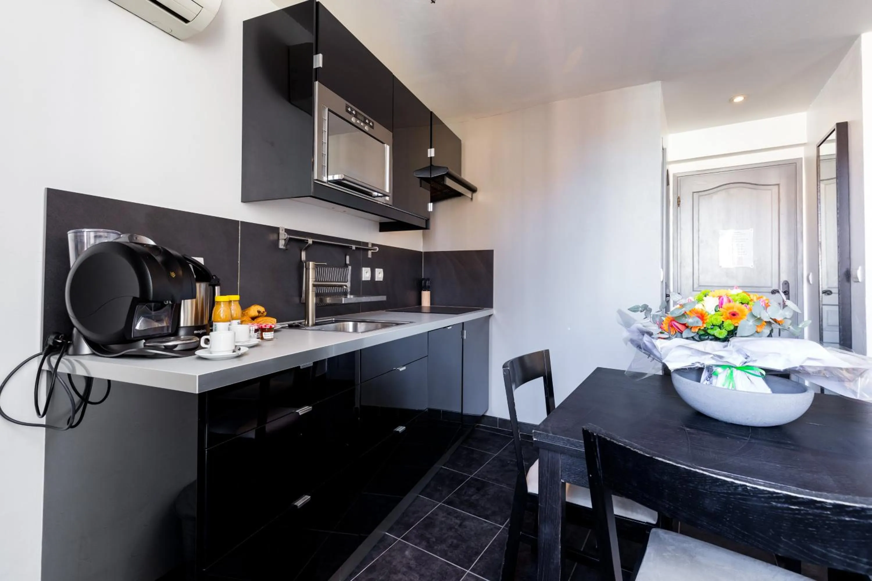 Kitchen or kitchenette in Florella Maréchal Joffre