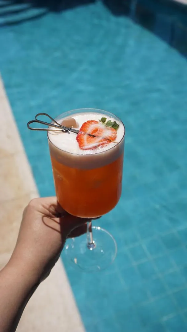 Swimming pool in Howard Johnson Ciudad del Este