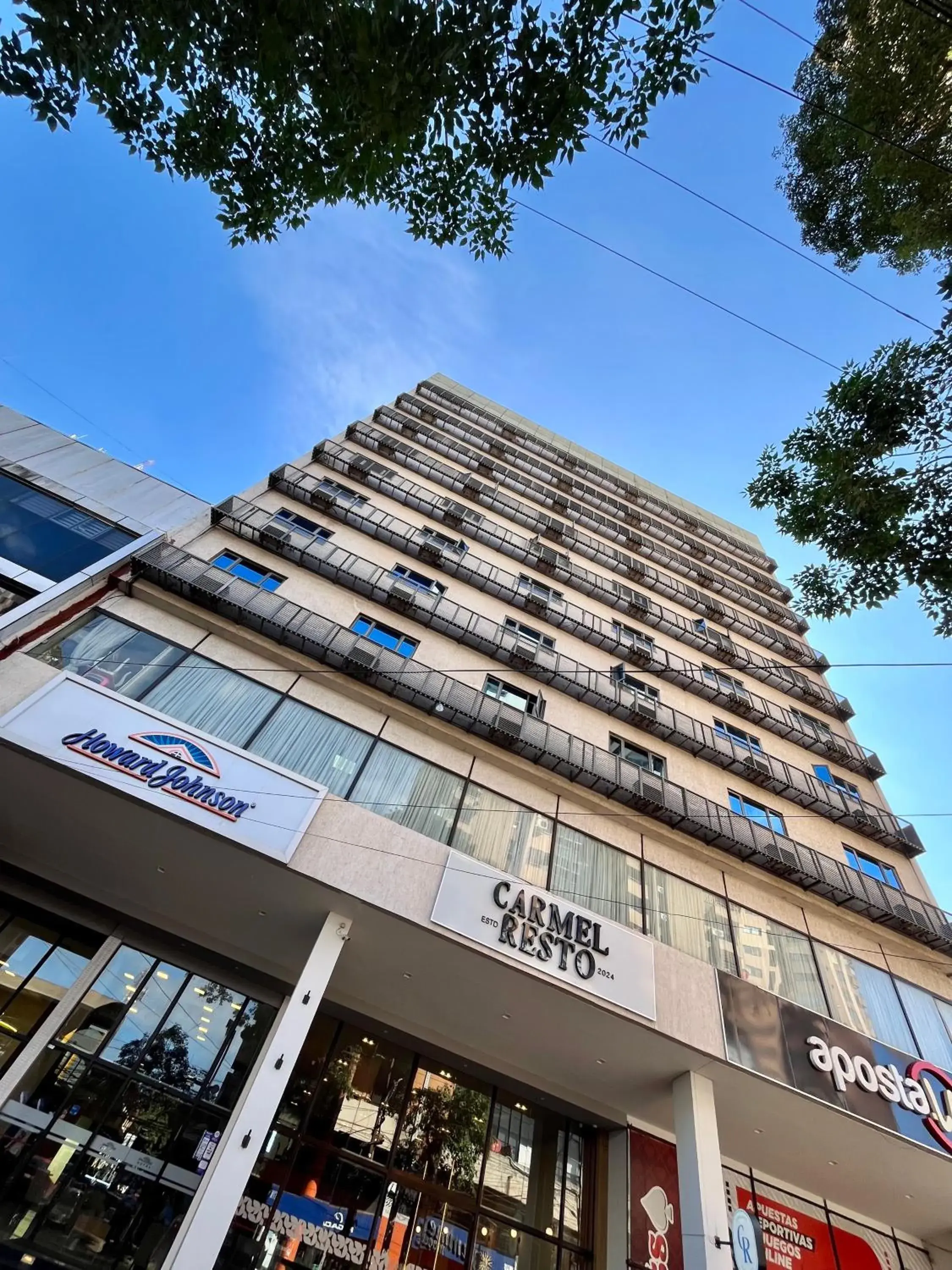 Property building in Howard Johnson Ciudad del Este Property building in Howard Johnson Ciudad del Este