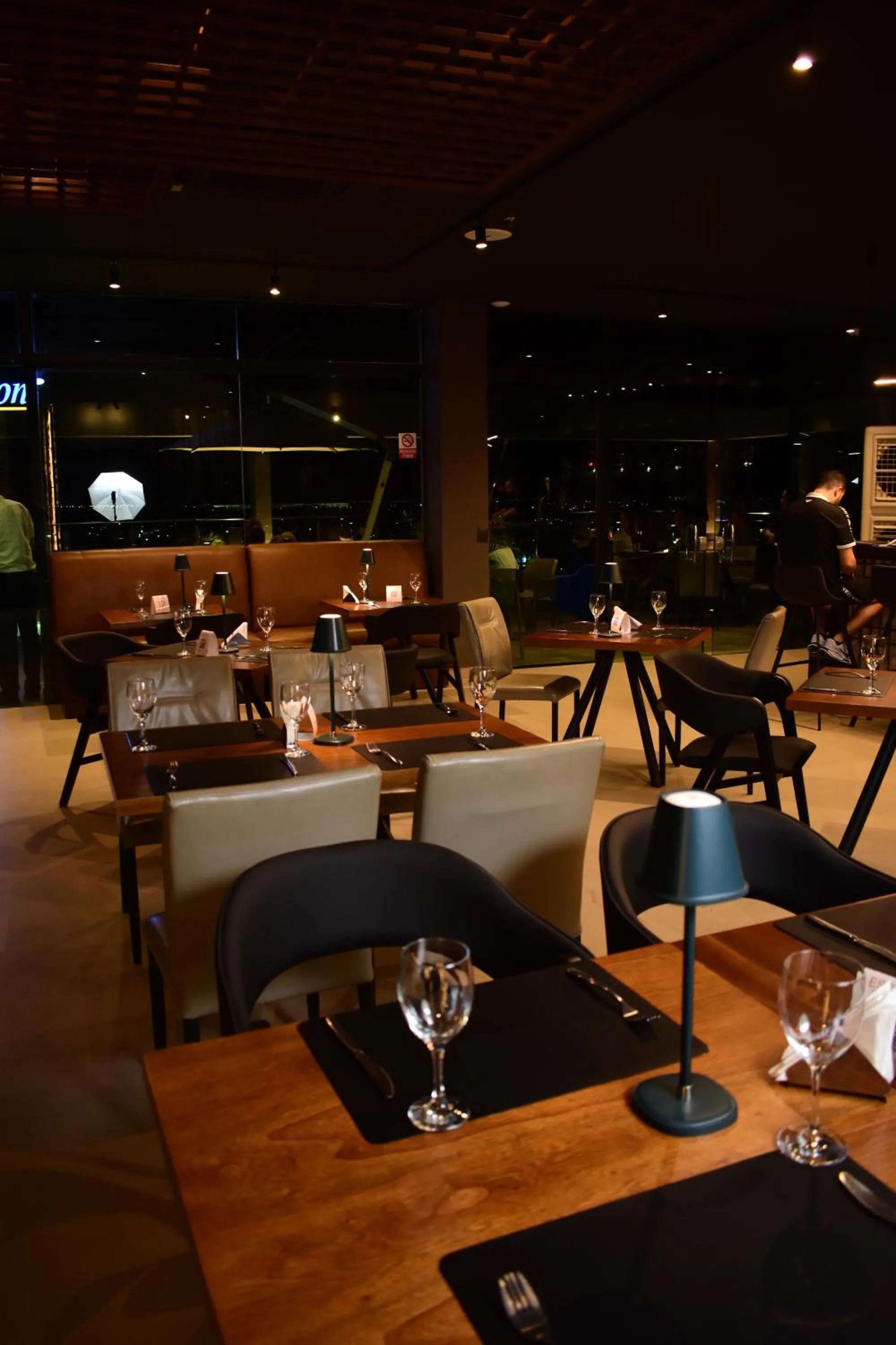 Restaurant/places to eat in Howard Johnson Ciudad del Este