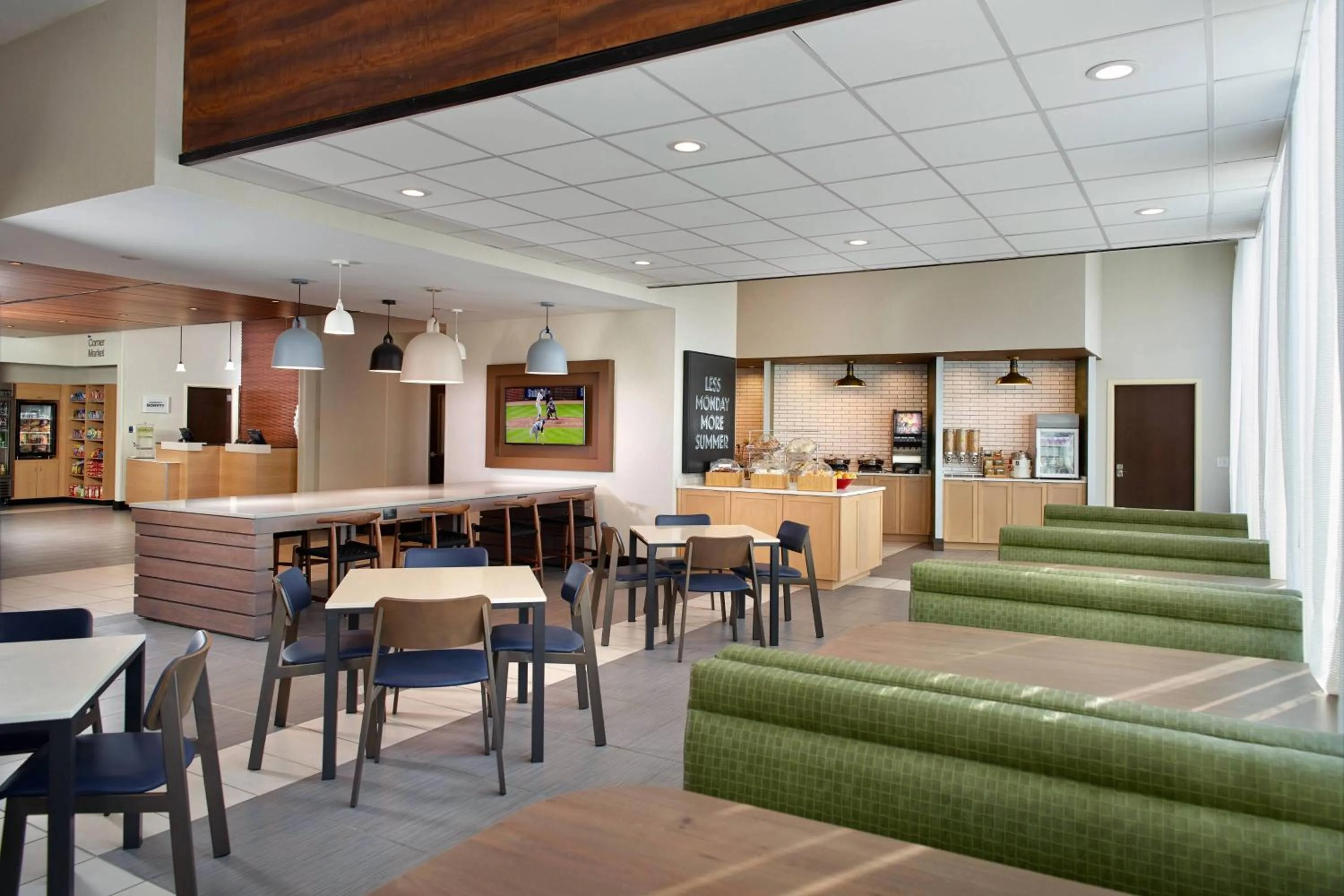 Breakfast in Fairfield Inn & Suites by Marriott Asheville Airport/Fletcher