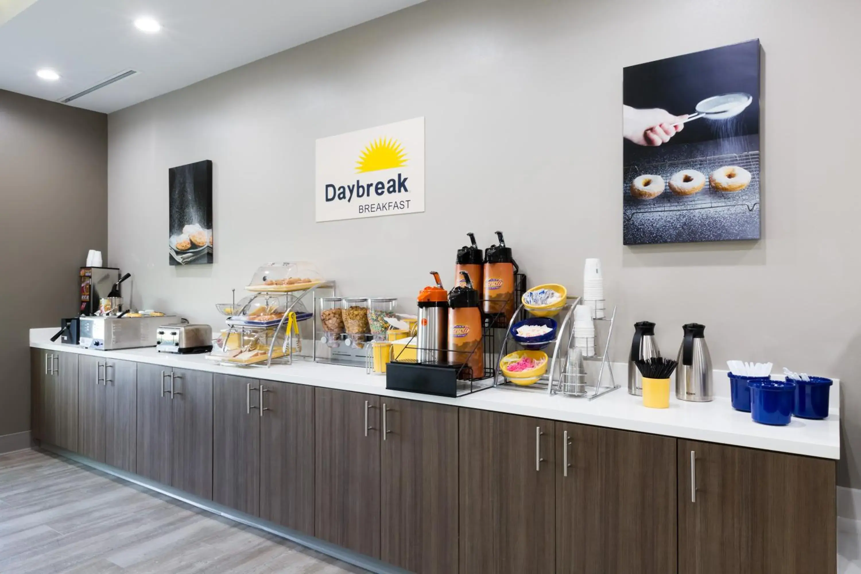 Restaurant/places to eat in Days Inn & Suites by Wyndham Houston NW Cypress Restaurant/places to eat in Days Inn & Suites by Wyndham Houston NW Cypress