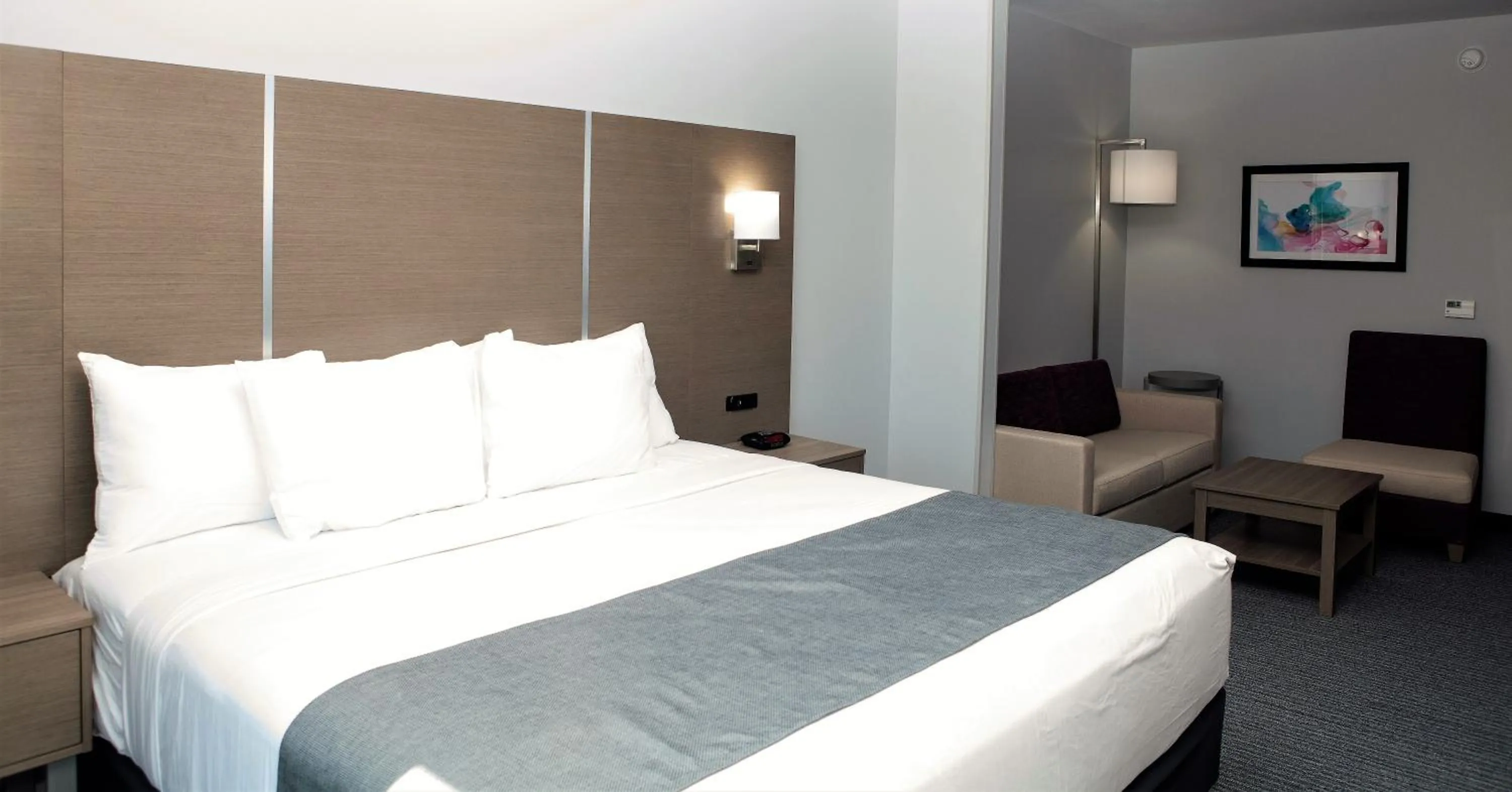 Bedroom, Bed in Days Inn & Suites by Wyndham Houston NW Cypress