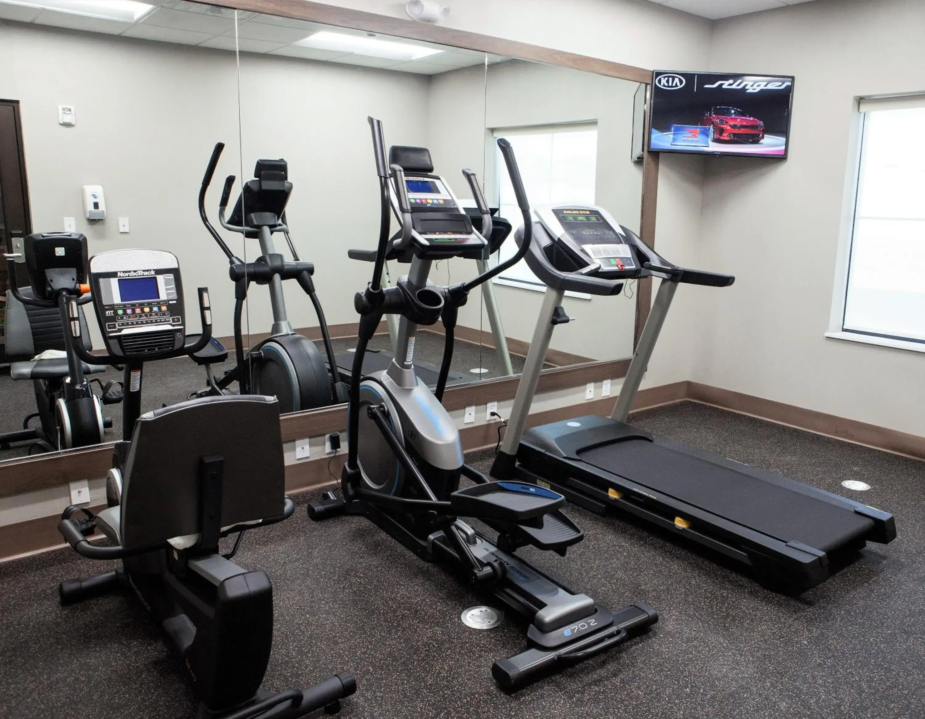 Fitness centre/facilities in Days Inn & Suites by Wyndham Houston NW Cypress Fitness centre/facilities in Days Inn & Suites by Wyndham Houston NW Cypress