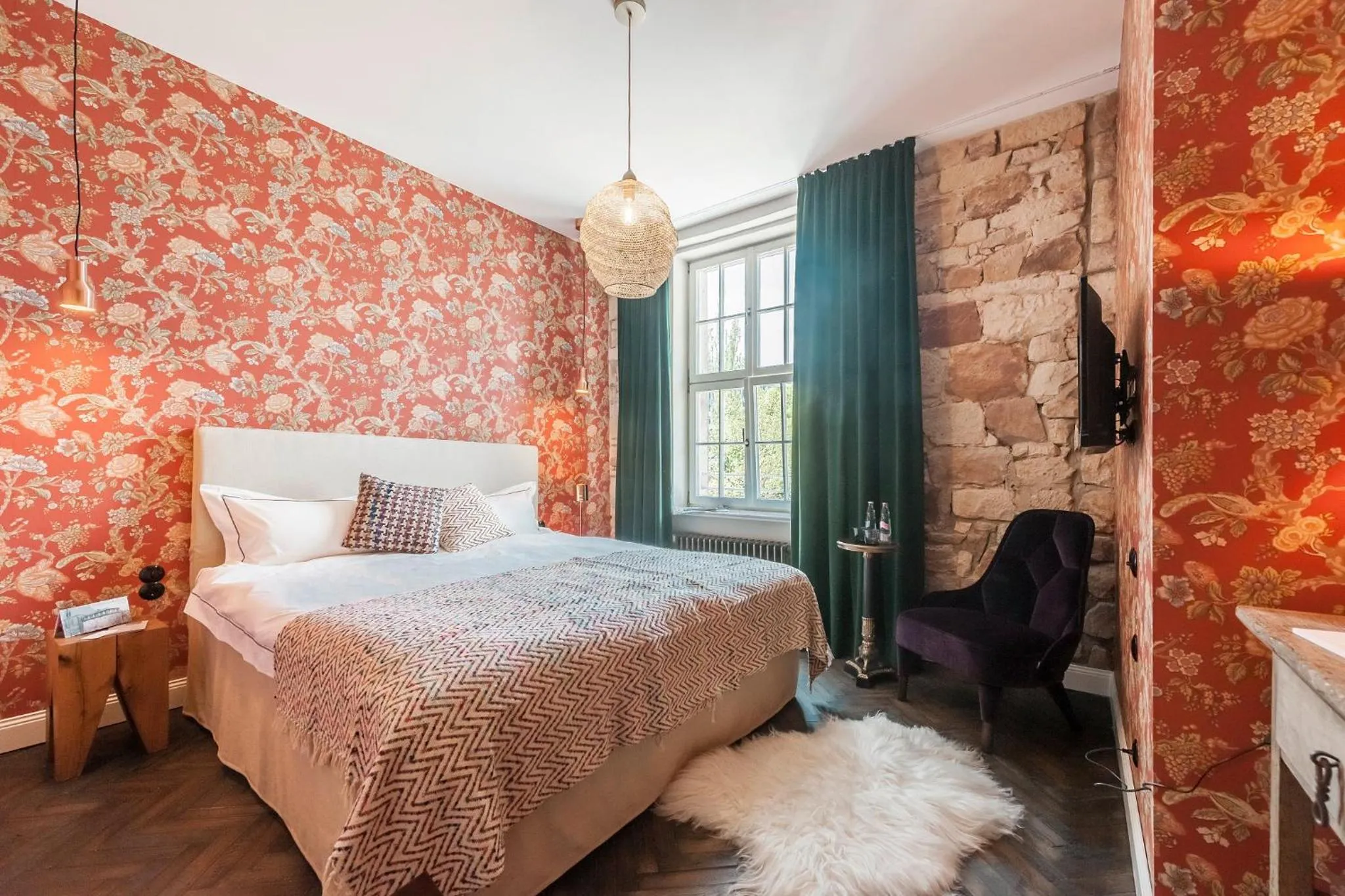 Photo of the whole room, Bed in Renthof Kassel