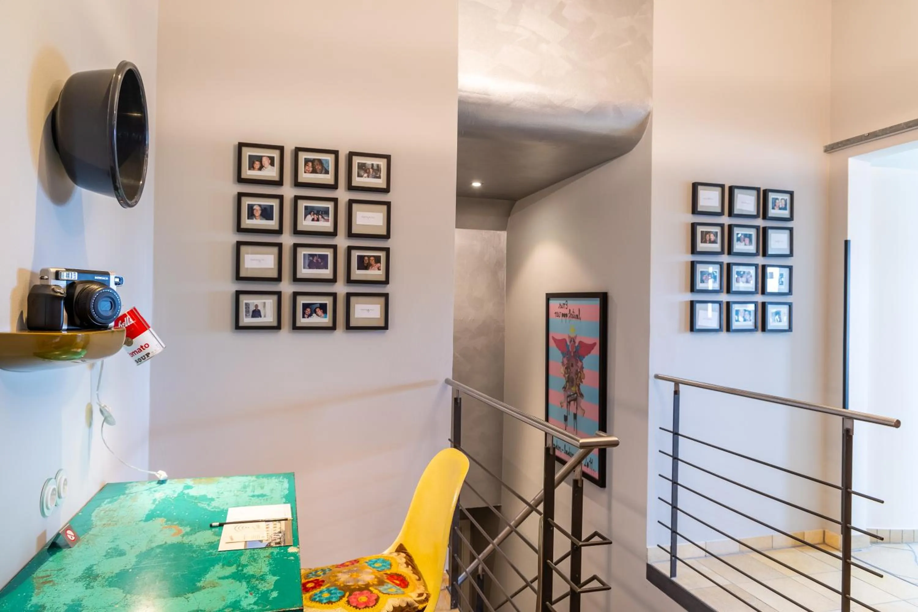 Photo of the whole room in Romantikhotel Rebstock art & design