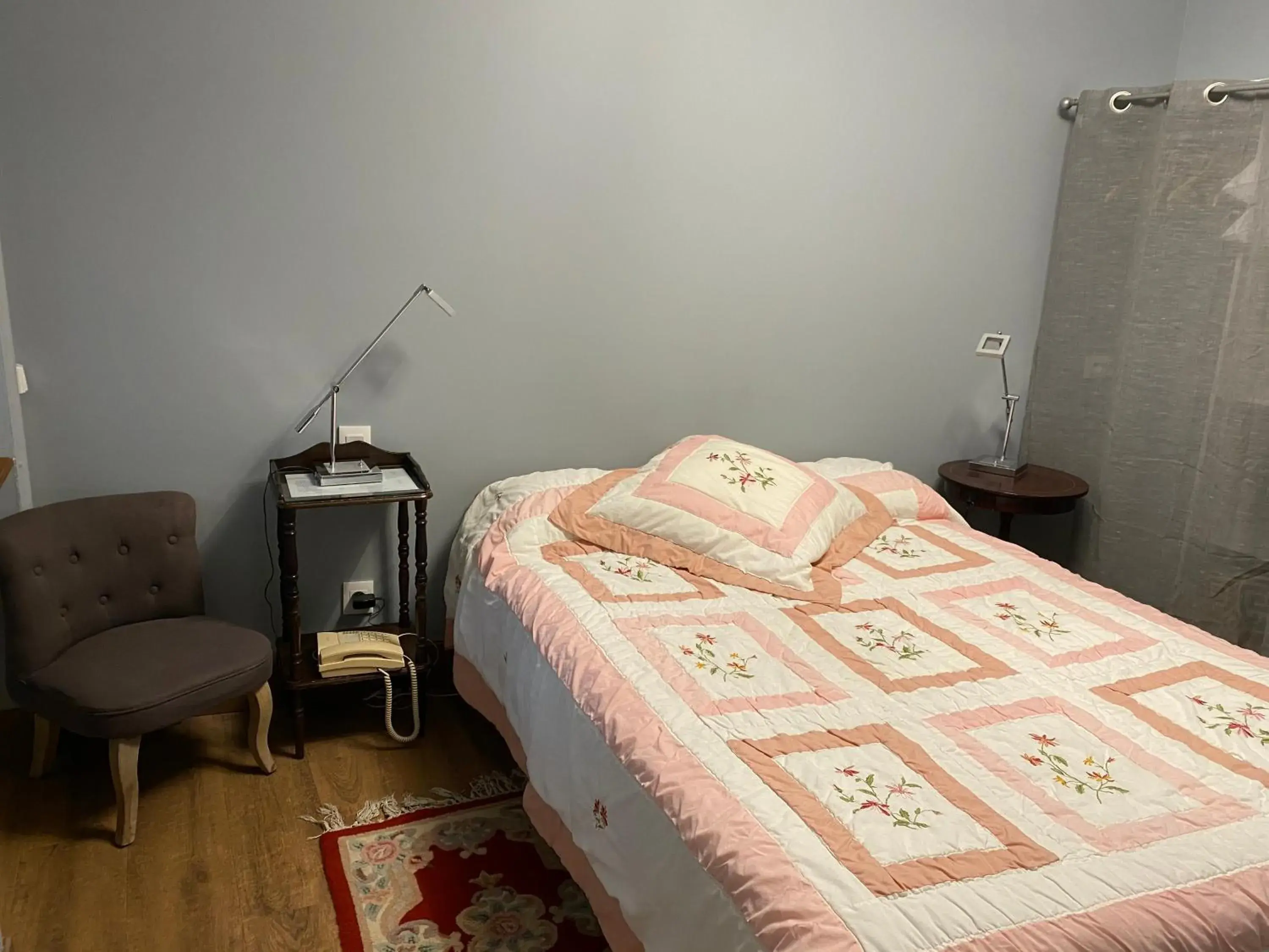 Bed in Cit'Hotel Marie Stuart Bed in Cit'Hotel Marie Stuart